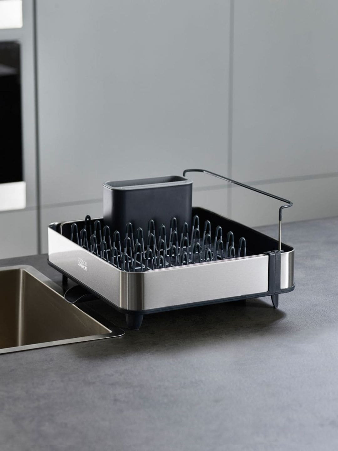 Joseph Joseph Grey & Black Solid Extend Steel Dish Rack
