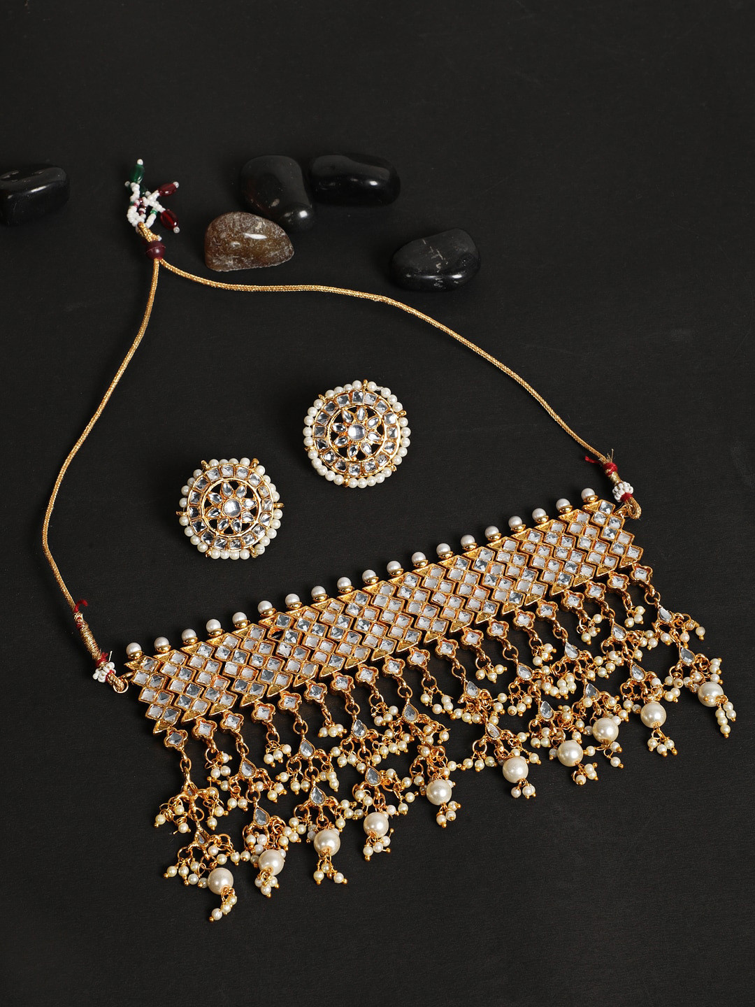 Jazz and Sizzle Gold-Plated Gold Toned White Kundan Studded Choker Jewellery Set