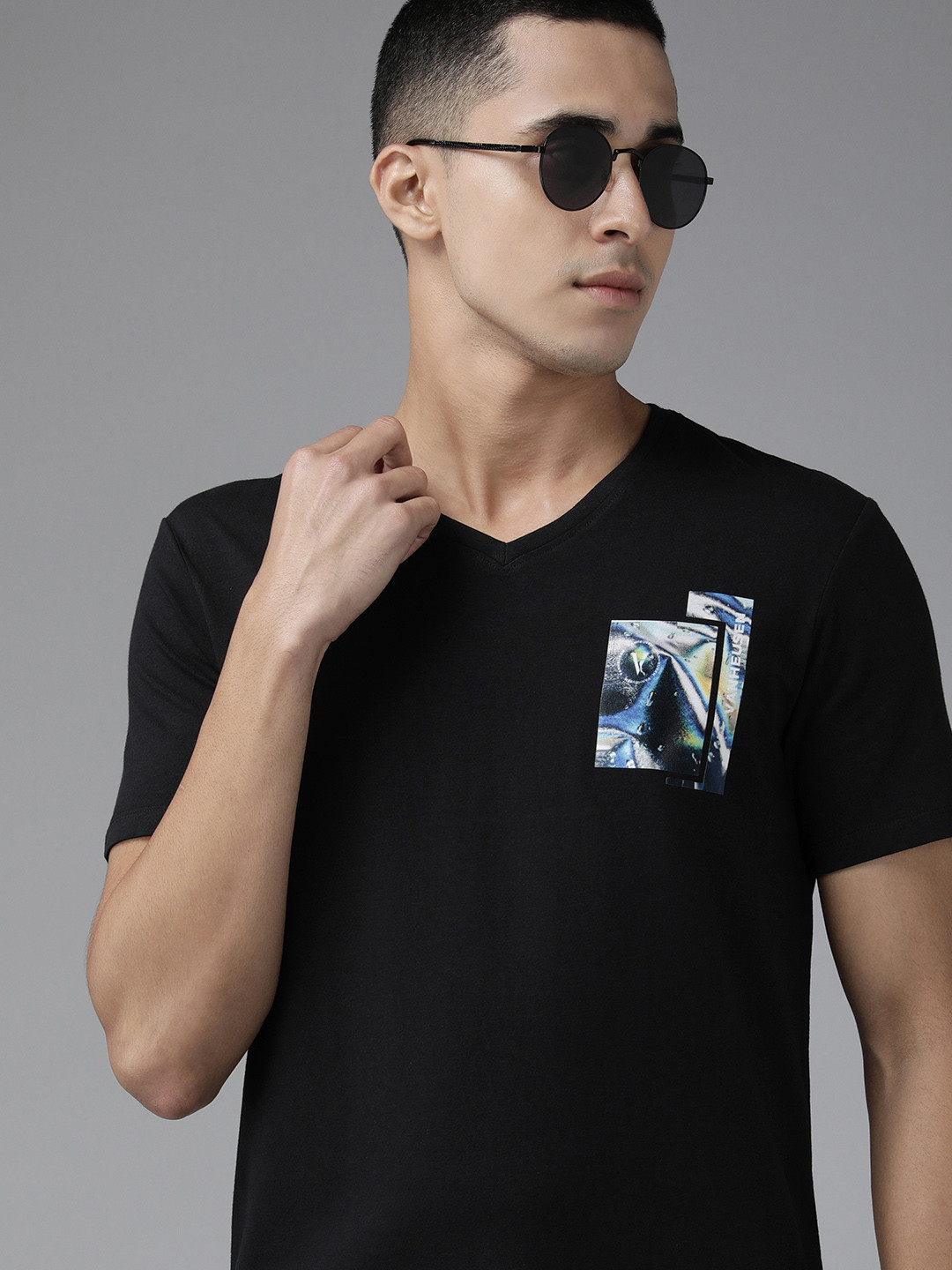 Van Heusen Men Printed Slim Fit Training T-shirt