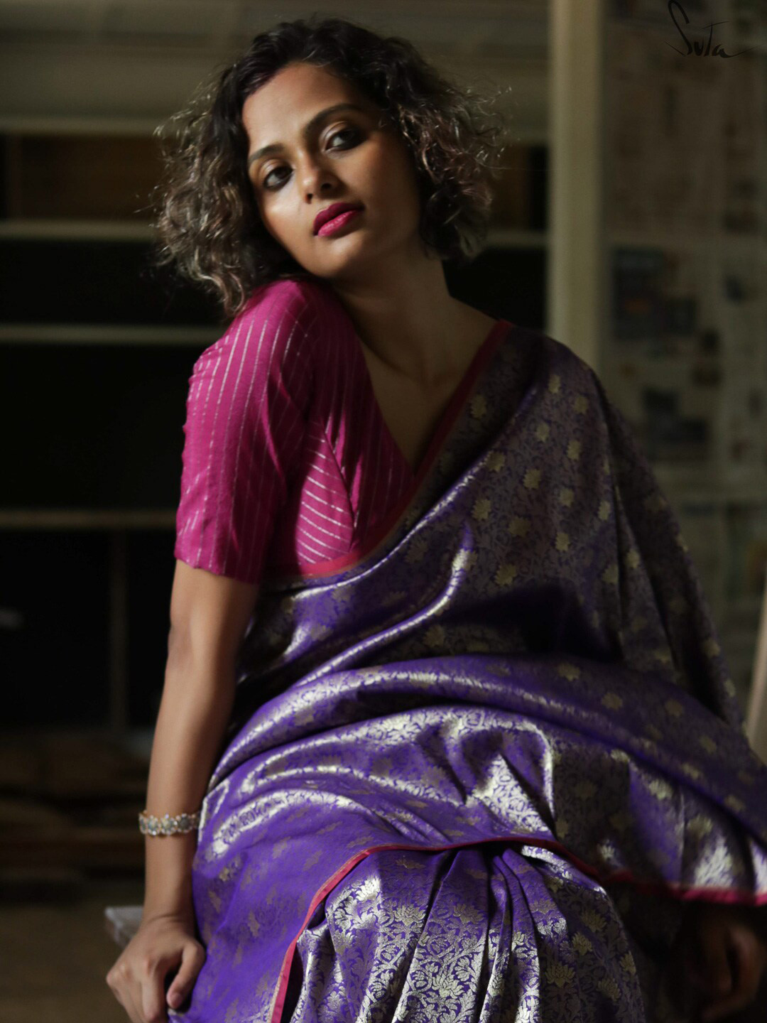 Suta Women Purple Zari Striped Chanderi Saree Blouse