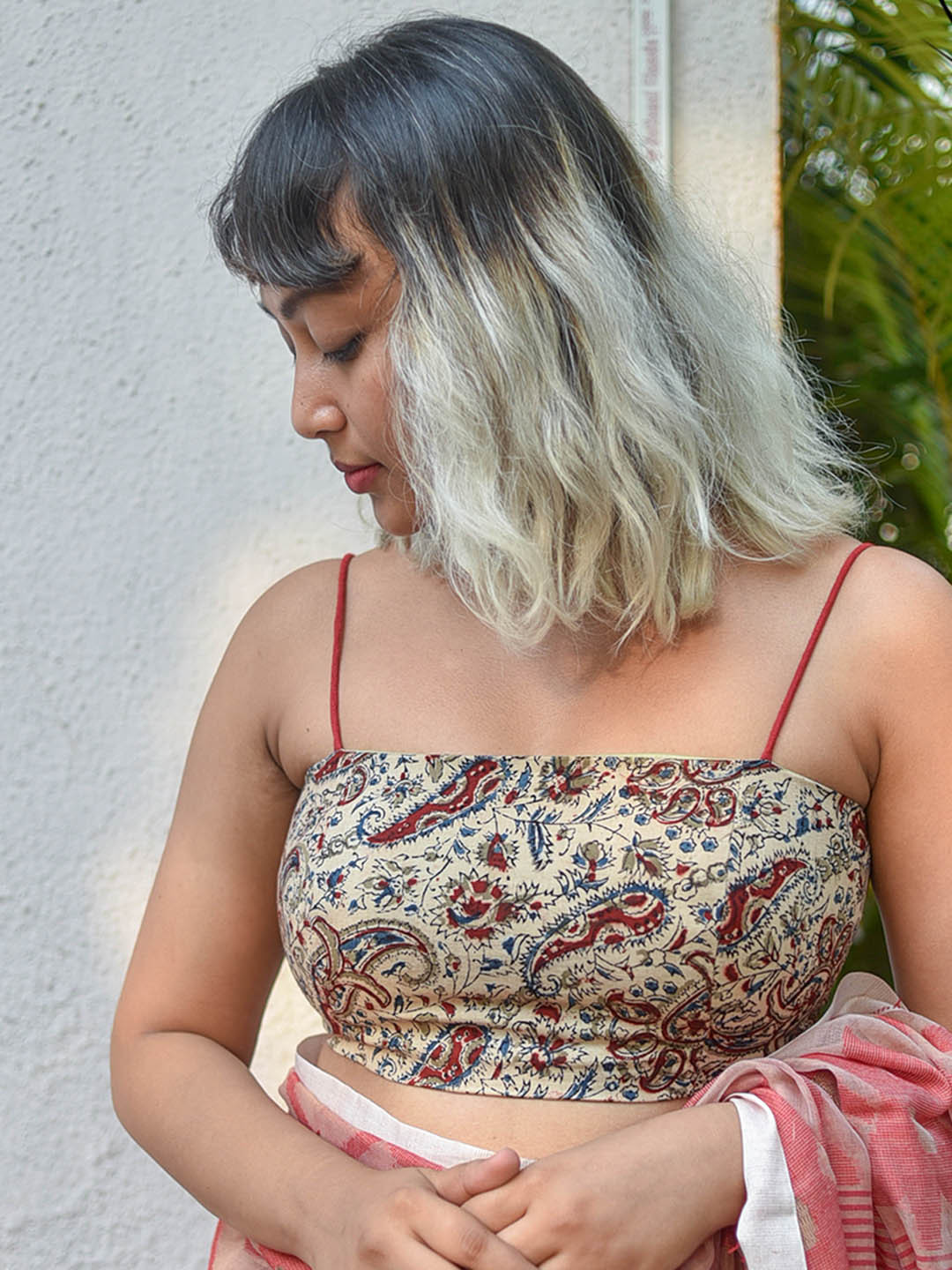 Suta Women Beige & Maroon Kalamkari Printed Cotton Saree Blouse