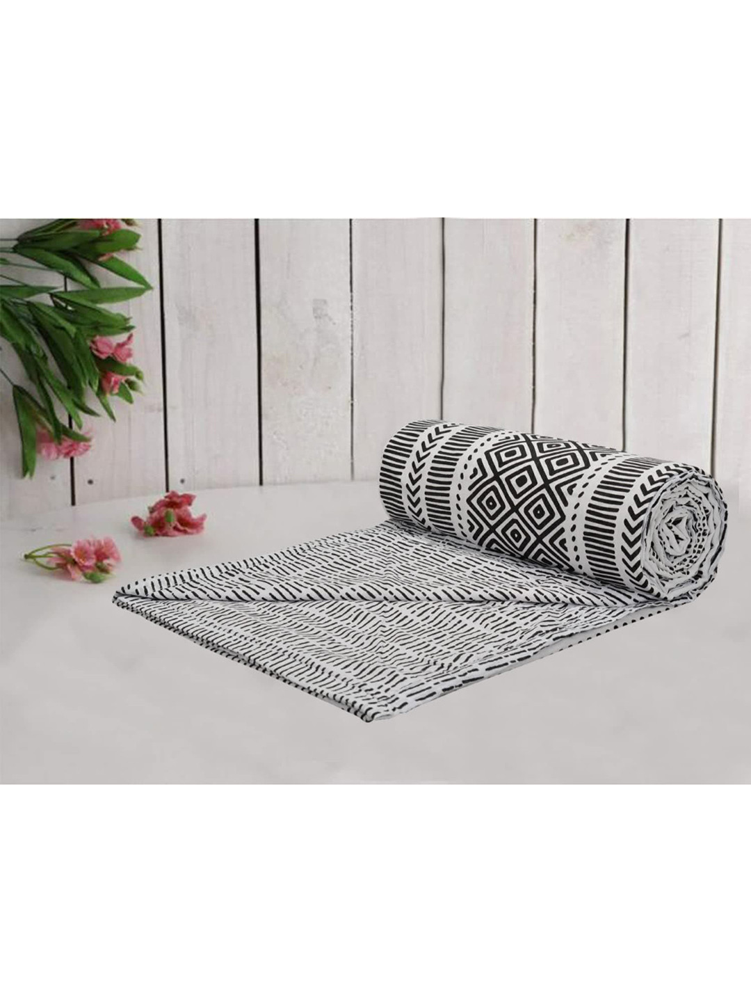 Trance home Linen Aztec Black 210 GSM Pure Cotton Reversible Single Bed Size Dohar