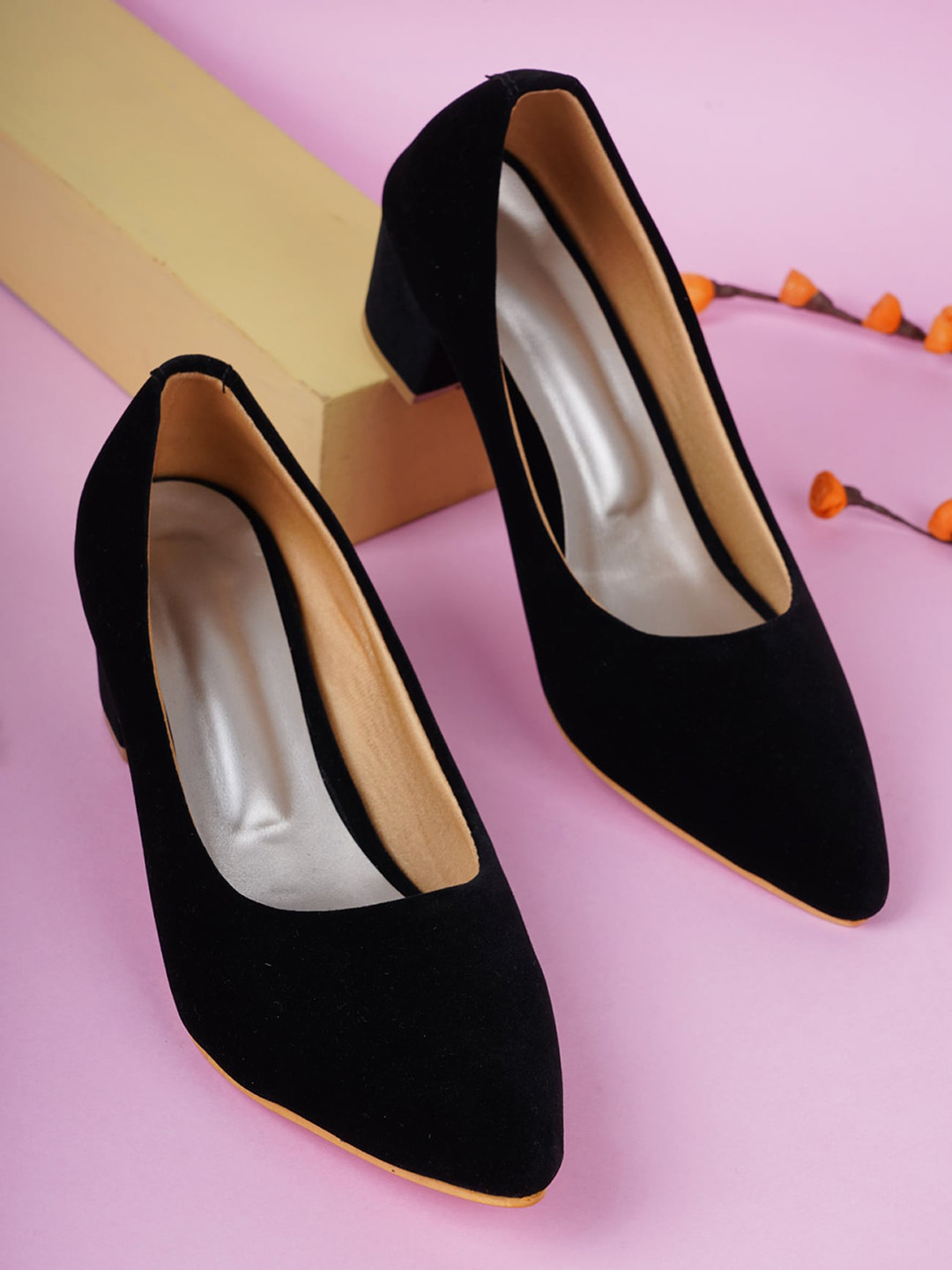 SAPATOS Women Black Velvet Block Pumps