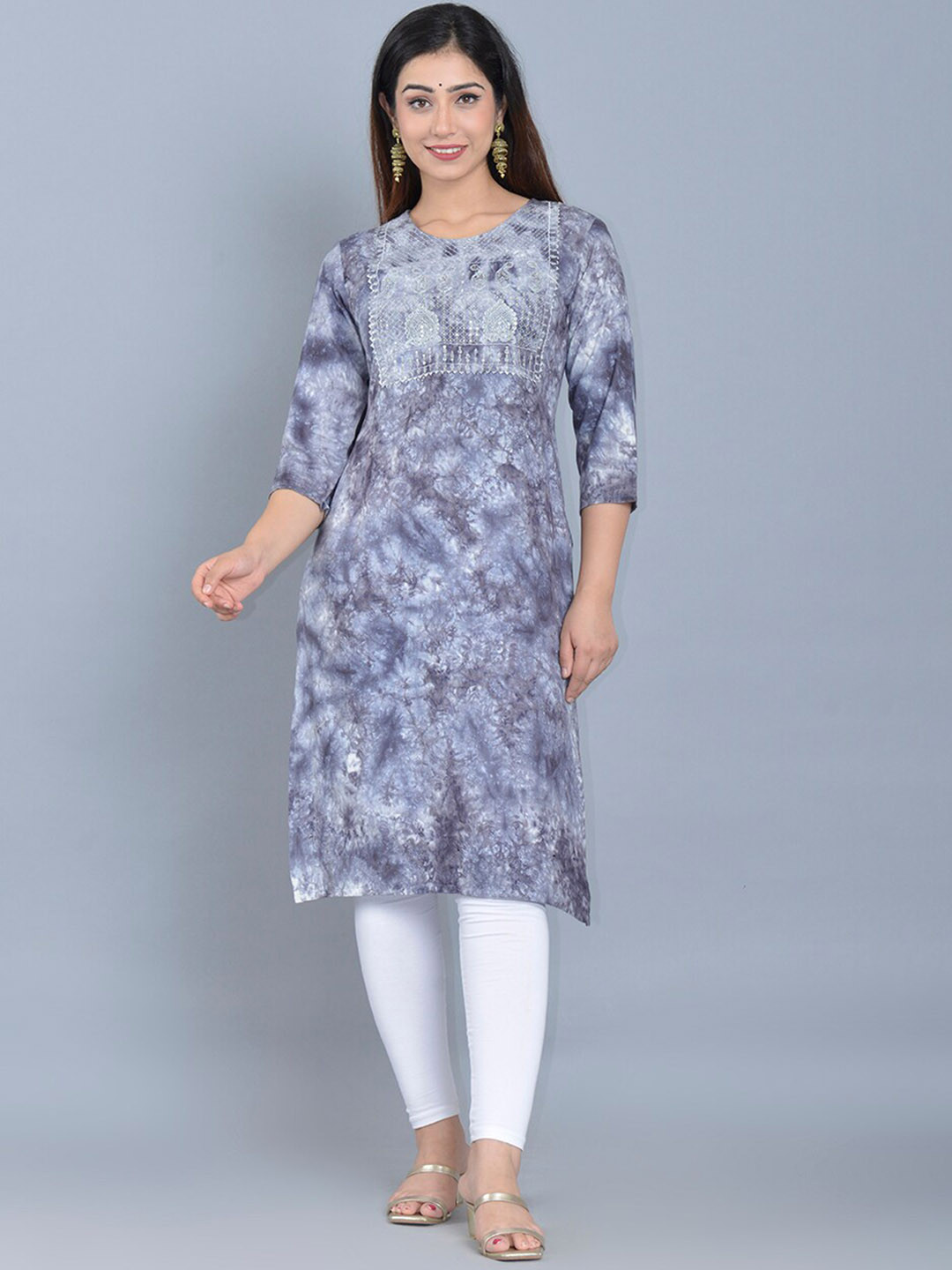 Bachuu Women Silver-Toned Dyed Kurta