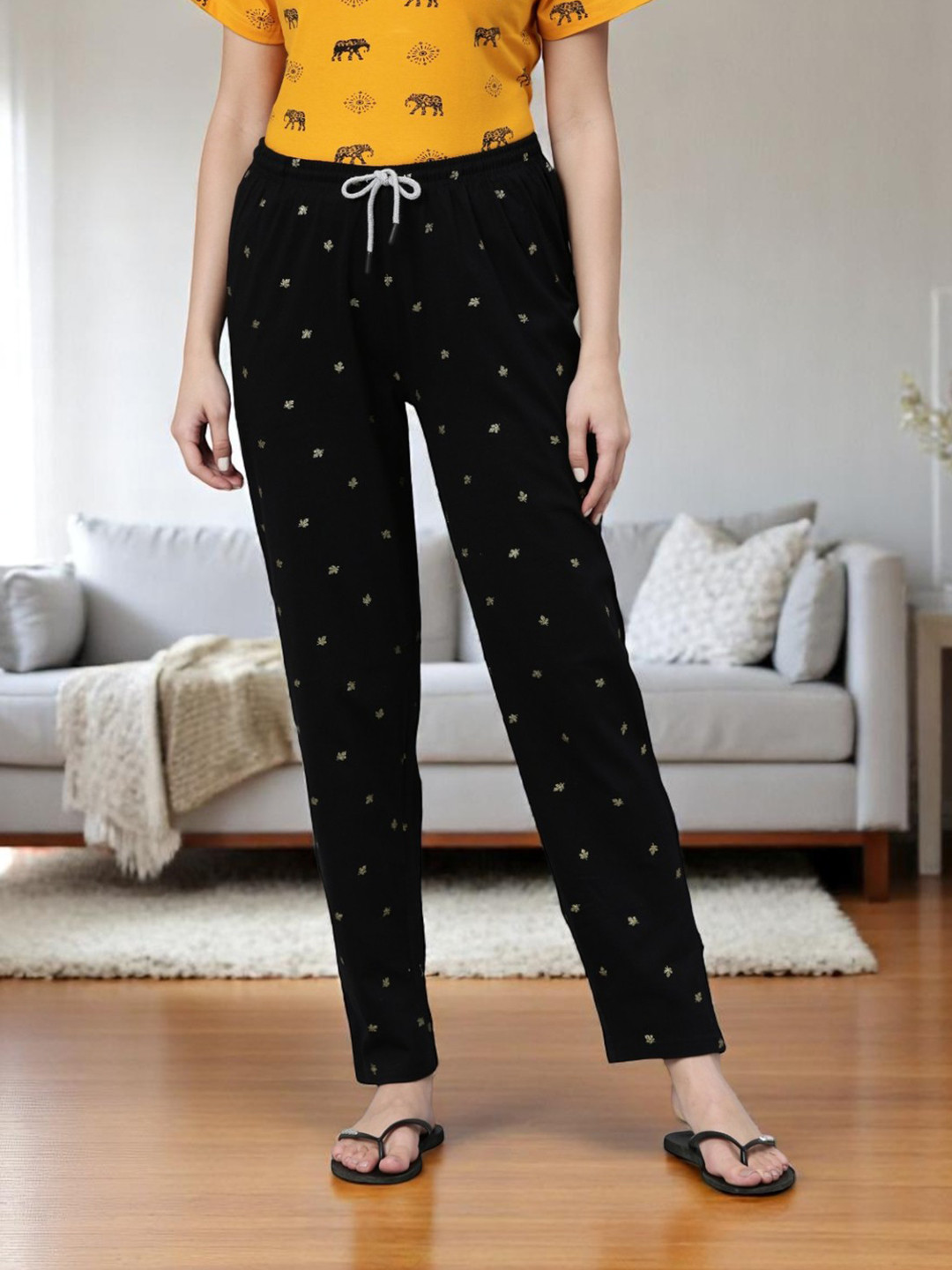 Kryptic Women Relaxed Fit Leaf Printed Lounge Pants