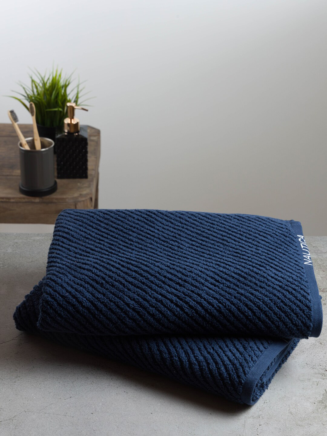 Nautica Set Of 2 Solid Pure Cotton 600 GSM Bath Towels