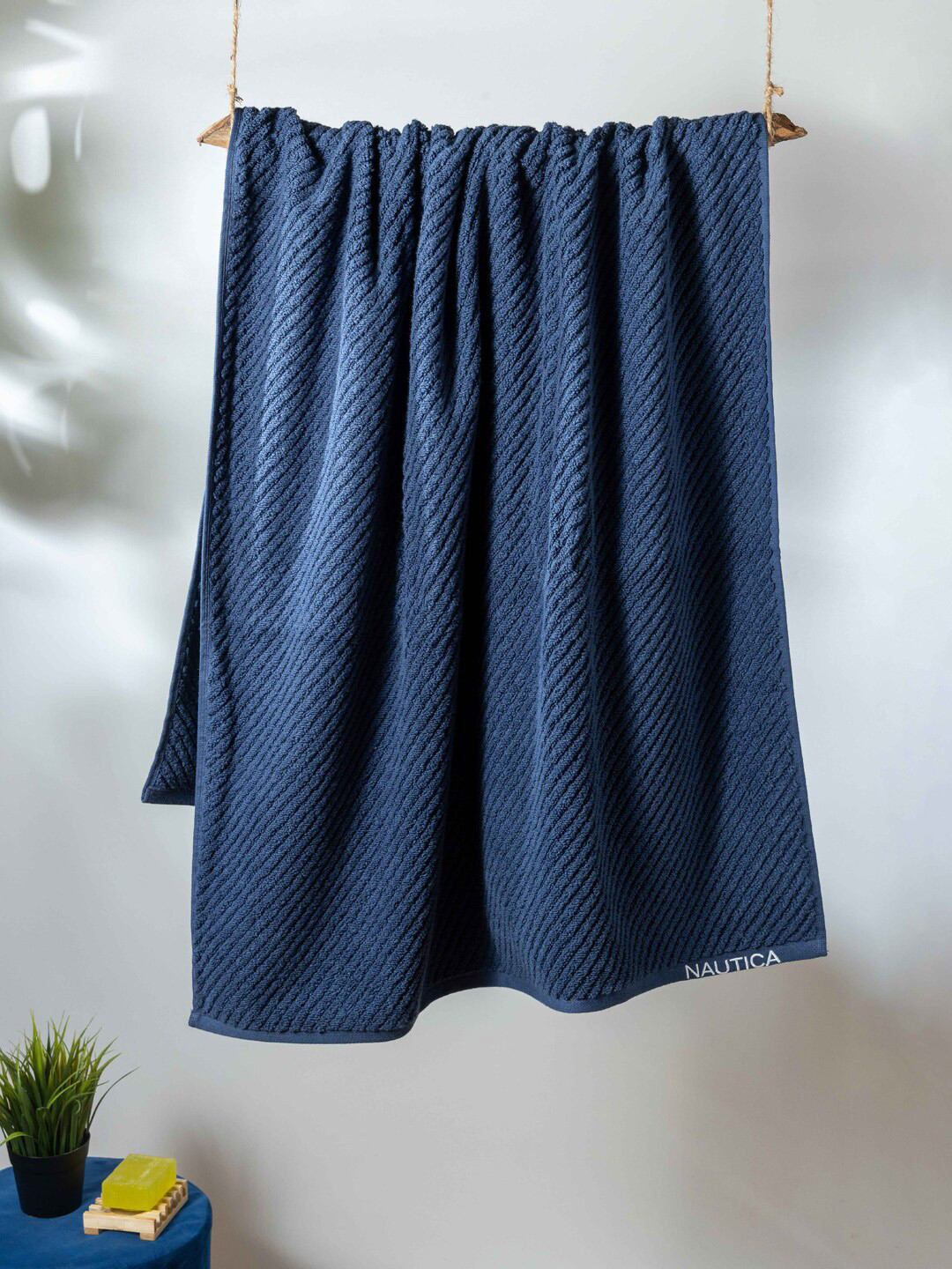 Nautica Adults Navy Blue Solid Pure Cotton 600 GSM Bath Towel