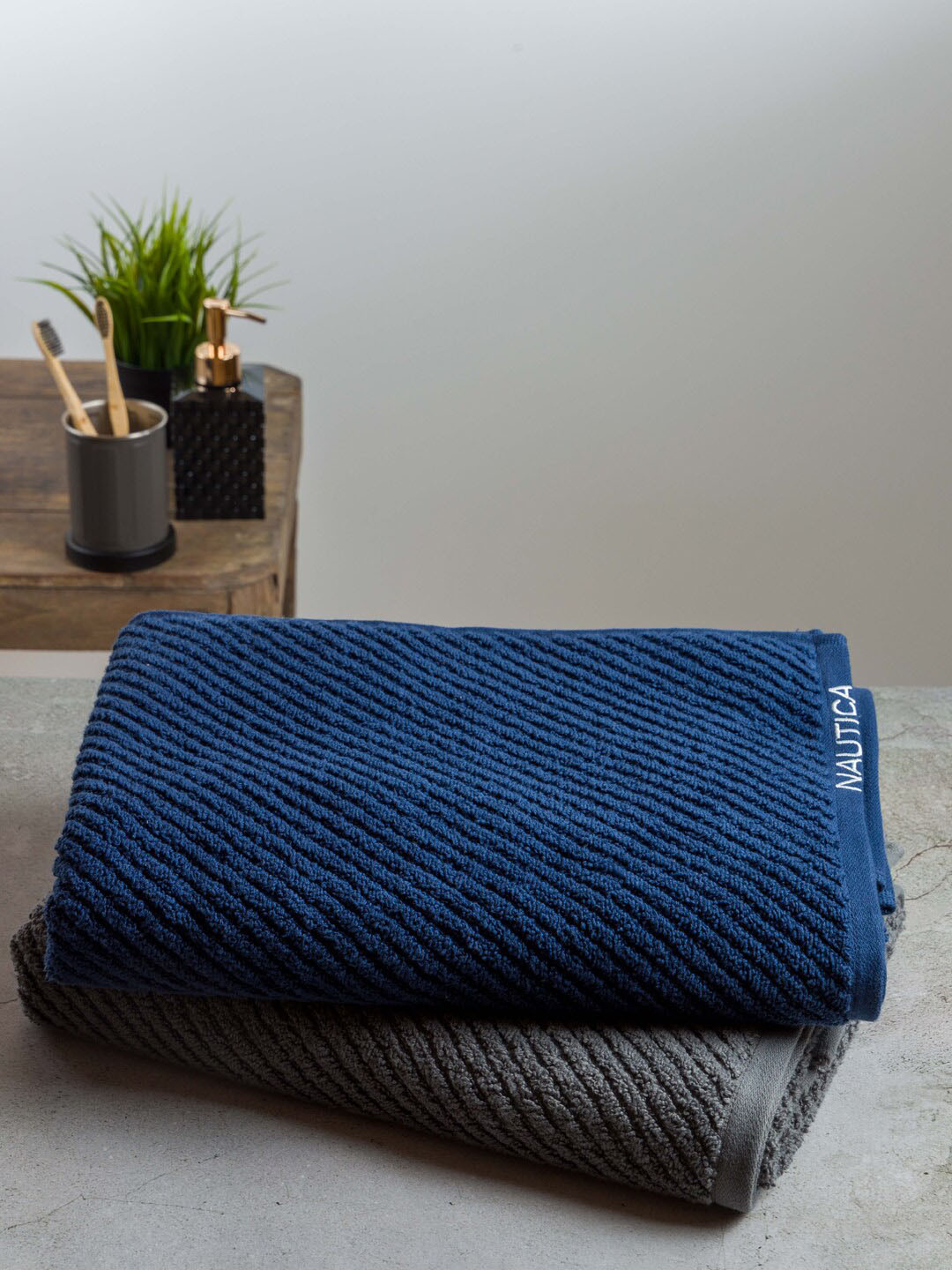 Nautica Set Of 2 Solid Blue & Grey Pure Cotton 600 GSM Bath Towels