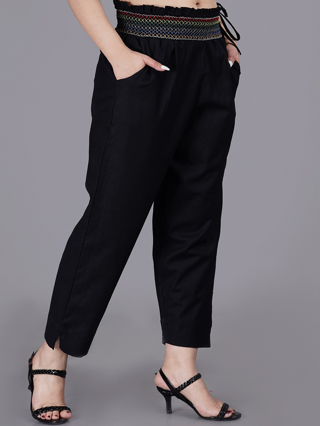 SUMAVI-FASHION Women Black Regular Fit Cotton Cropped Trousers
