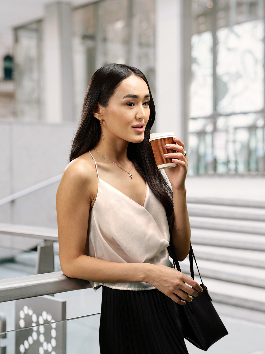 FOREVER 21 Cream-Coloured Crop Top