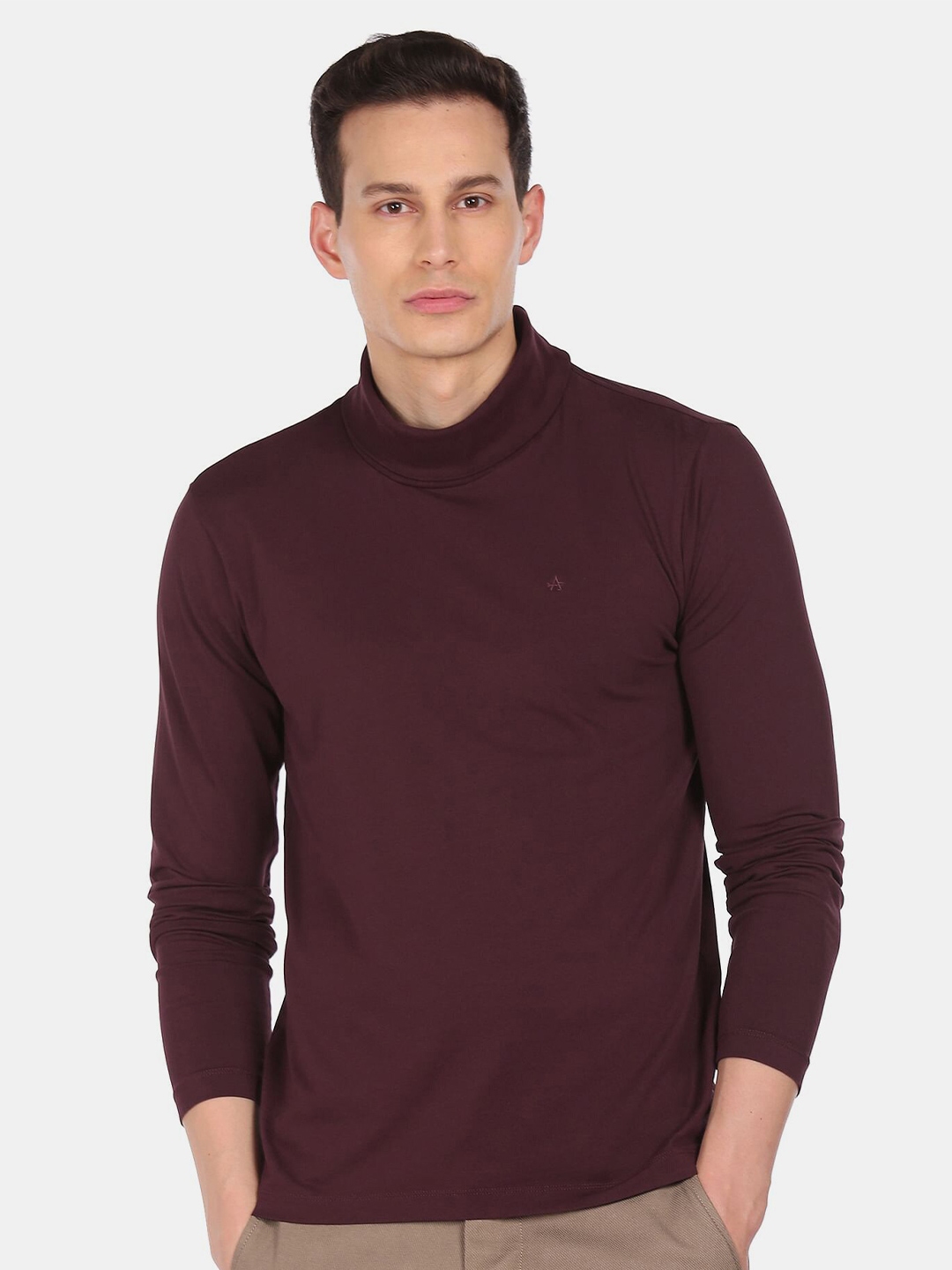 Nike high neck shirt store