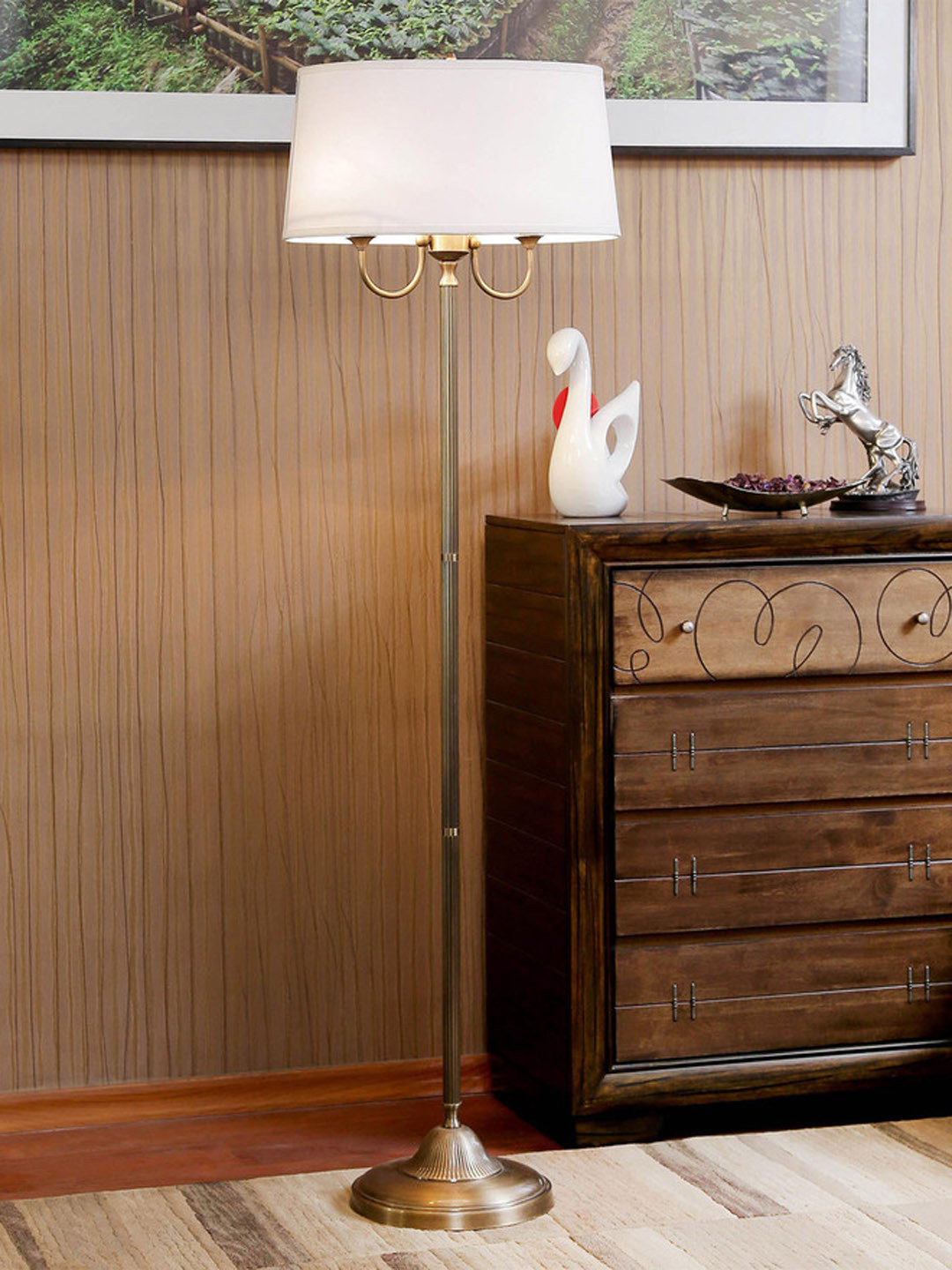THE LIGHT STORE White & Gold-Toned Club Lamp with Lamp Shade