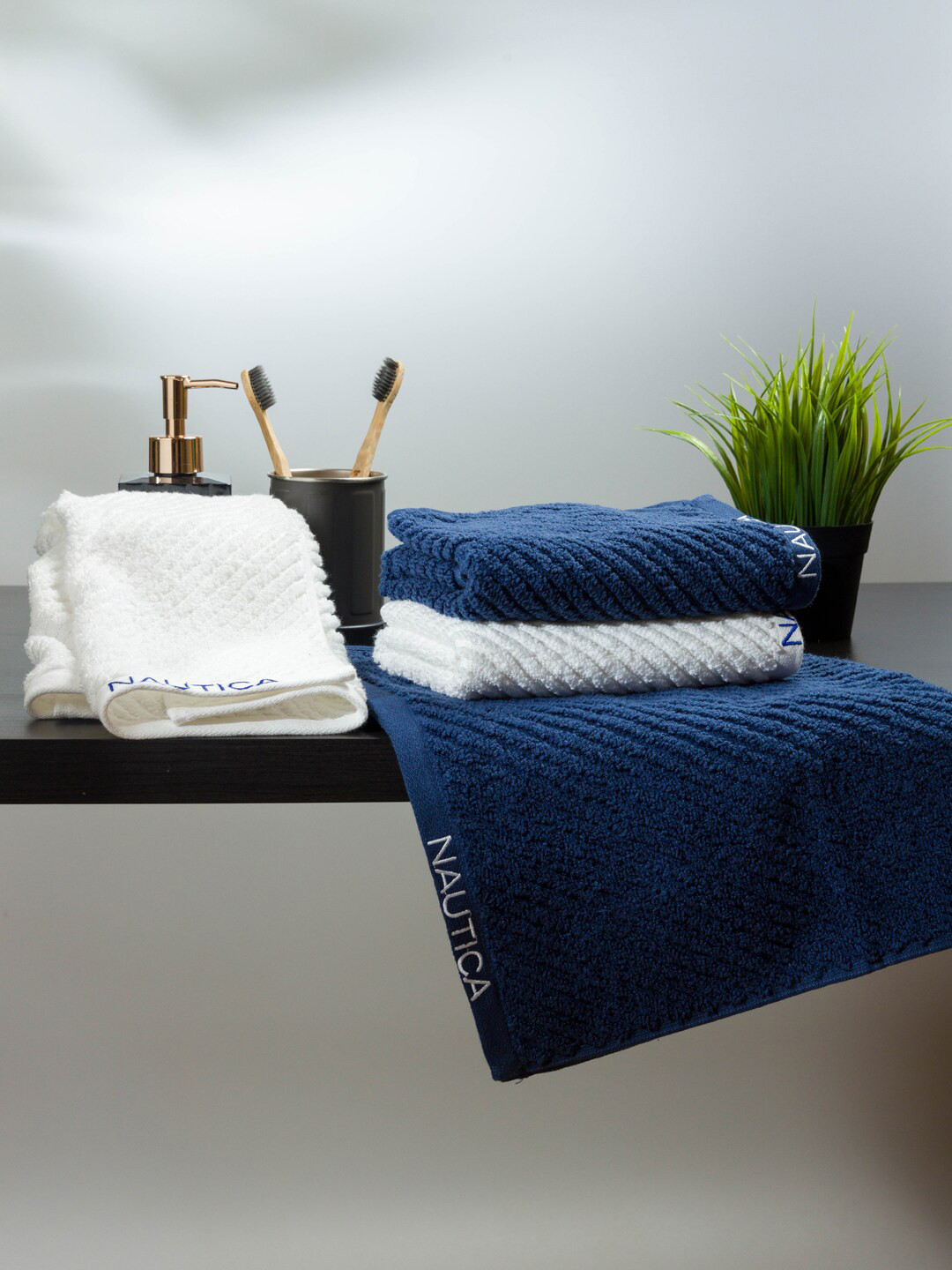 Nautica Set Of 4 Blue & White Solid Pure Cotton 600 GSM Hand Towels