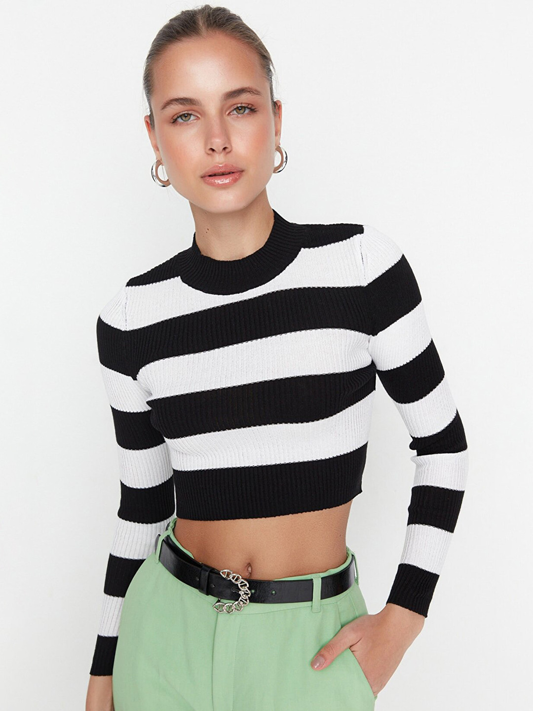 Trendyol Women Black & White Striped Crop Pullover