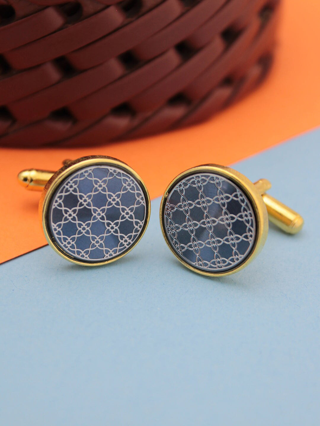 Kavove Men Blue & Silver-Toned The Chain Quest Cufflink