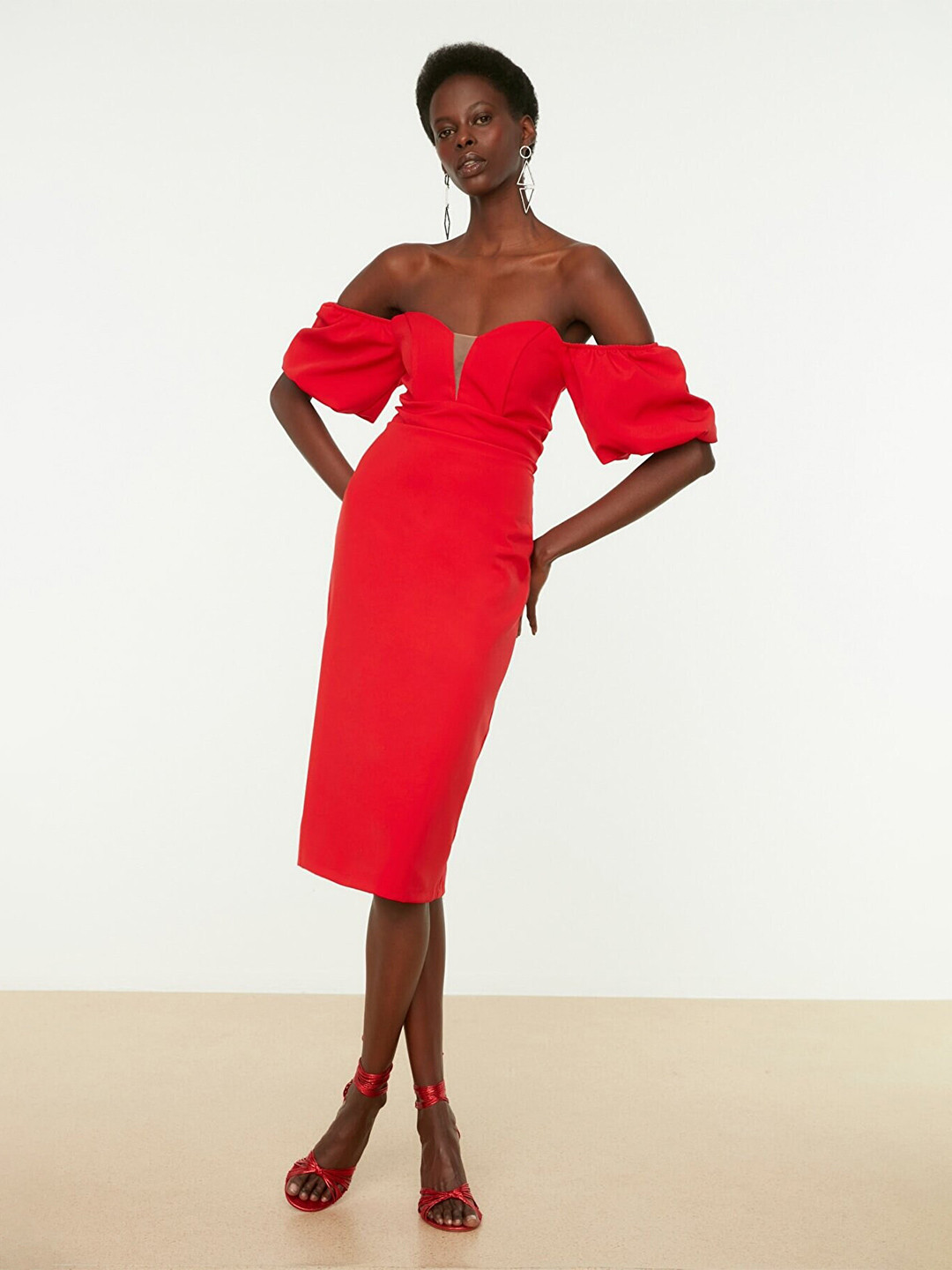 Trendyol Red Solid Off-Shoulder Bodycon Dress