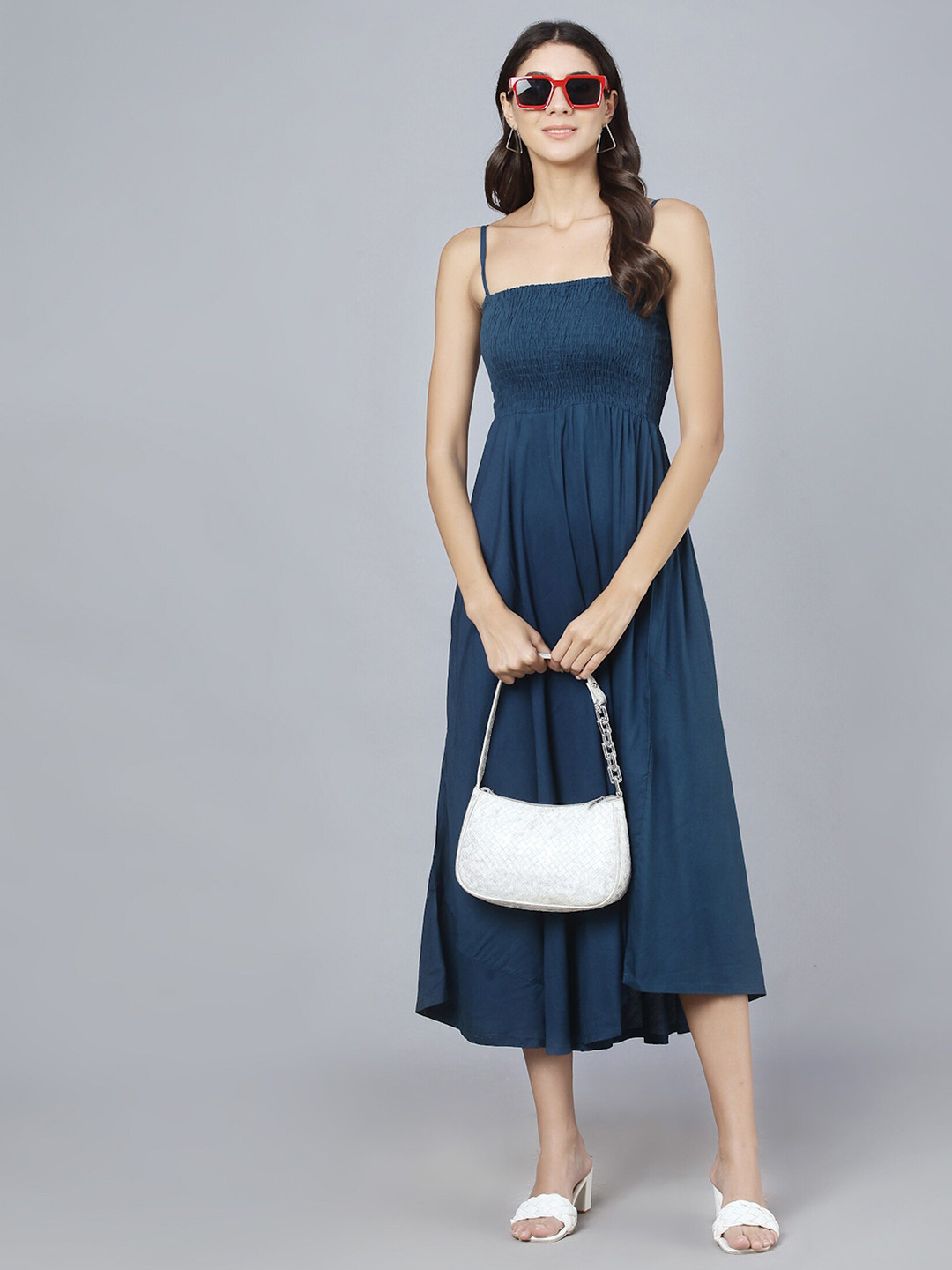 Vastralay Teal Solid Midi Dress