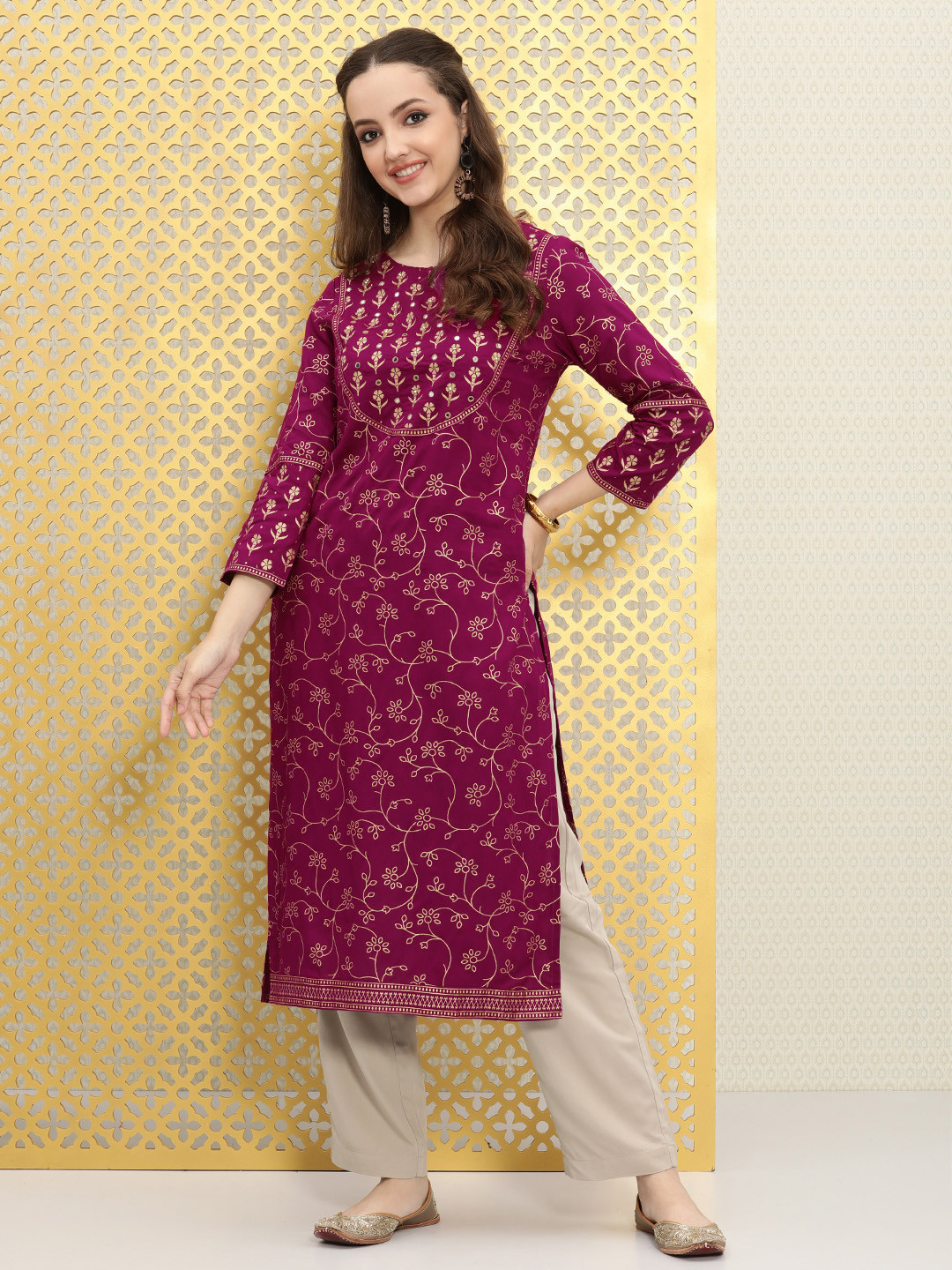 Ode by House of Pataudi Women Magenta Pink Floral Embellished Mirror Work Kurta