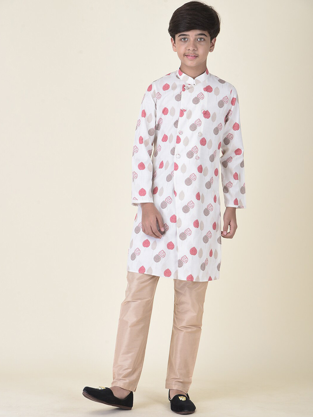 TABARD Boys Cream-Coloured Geometric Flared Sleeves Thread Work Kurta