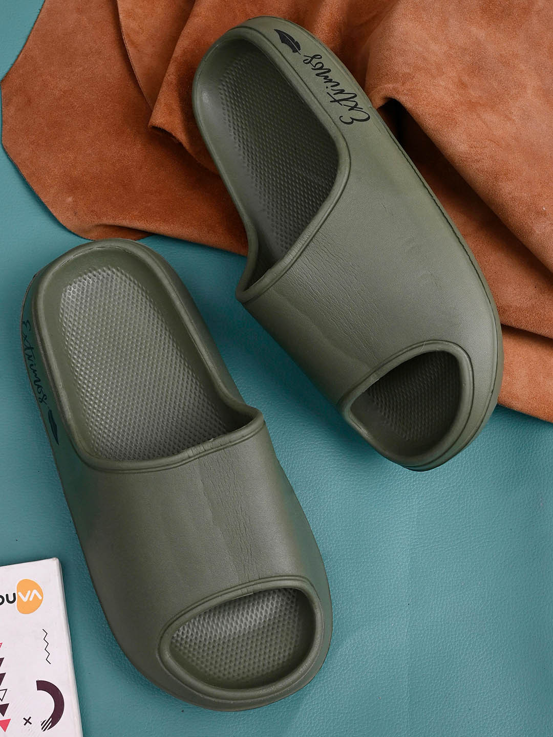 EXTRIMOS Men Olive Green Sliders