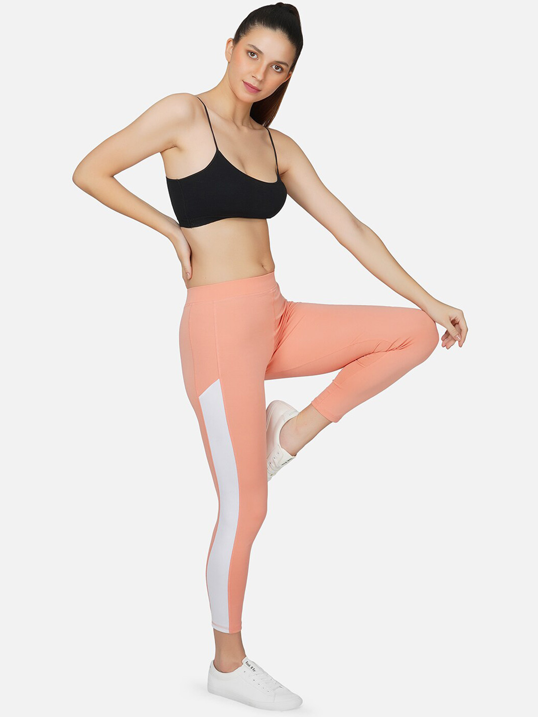 IMPERATIVE Women Peach Solid Tights