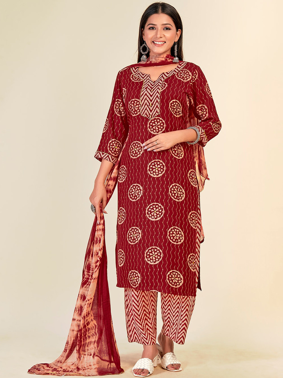 NH KAPDEWALA Women Red Printed Kurta with Trousers & With Dupatta