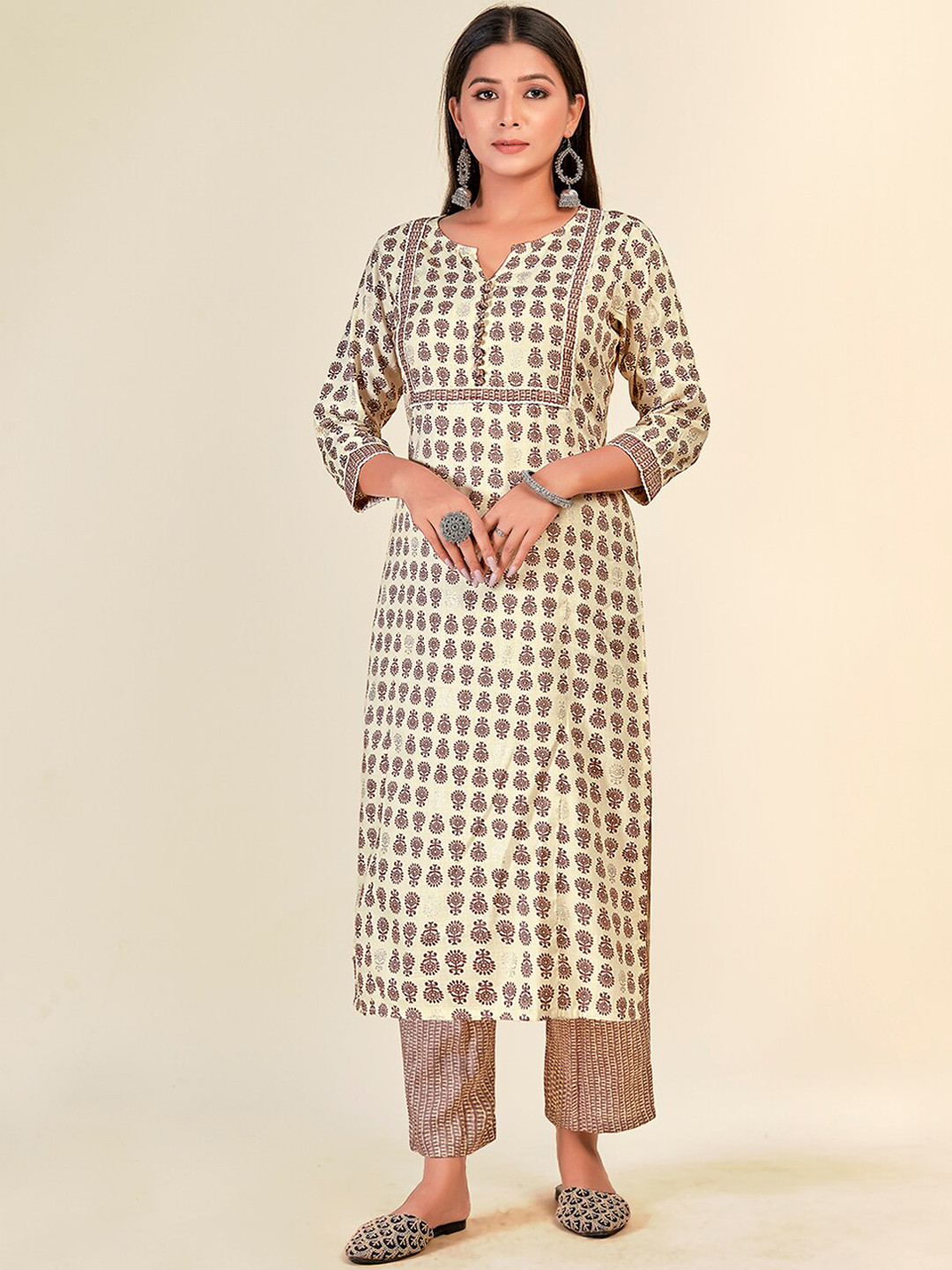 NH KAPDEWALA Women Cream-Coloured Ethnic Motifs Printed Kurta Set