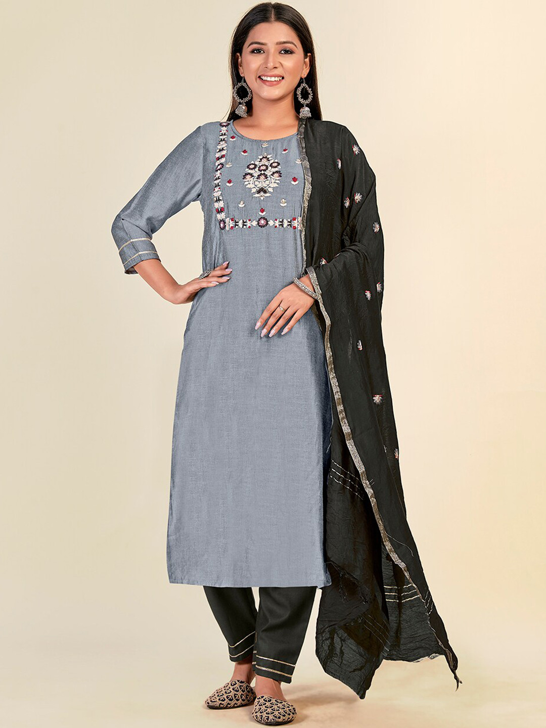 NH KAPDEWALA Women Grey Embroidered Panelled Pure Cotton Kurti with Trousers & With Dupatta