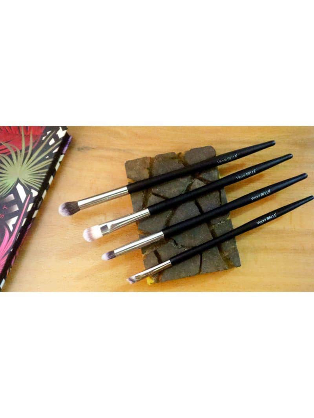 Veoni BELLE Eyeshadow Angular Eyebrow & Eyeliner Brush