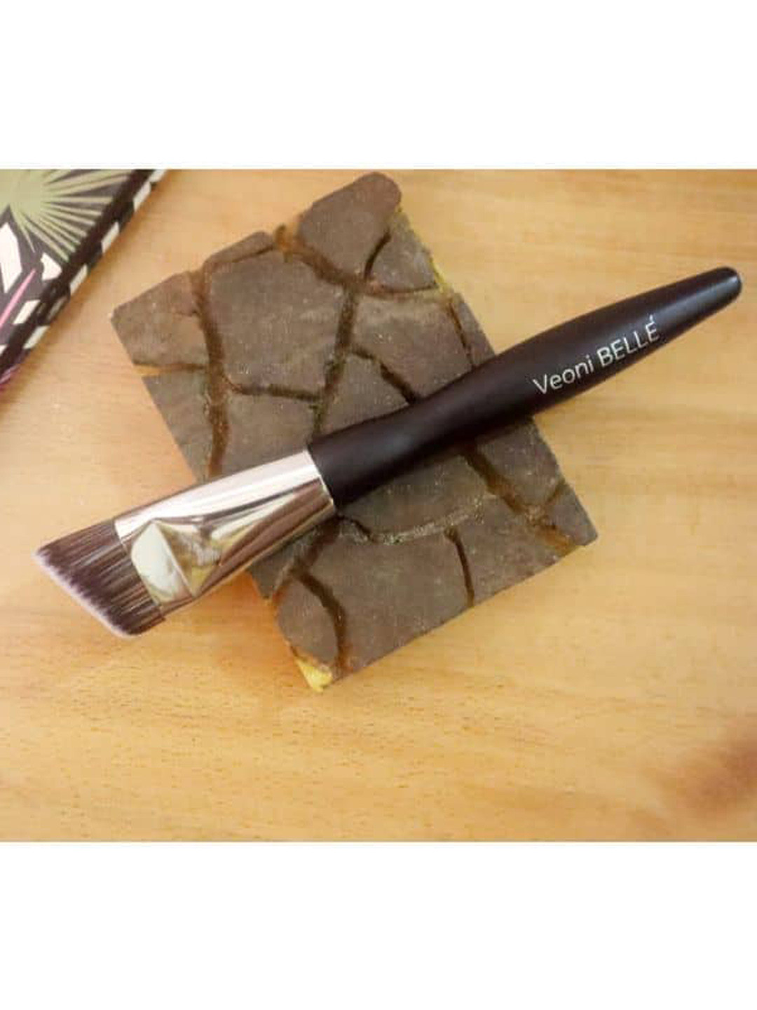 Veoni BELLE Flat Contour Brush For Face & Nose