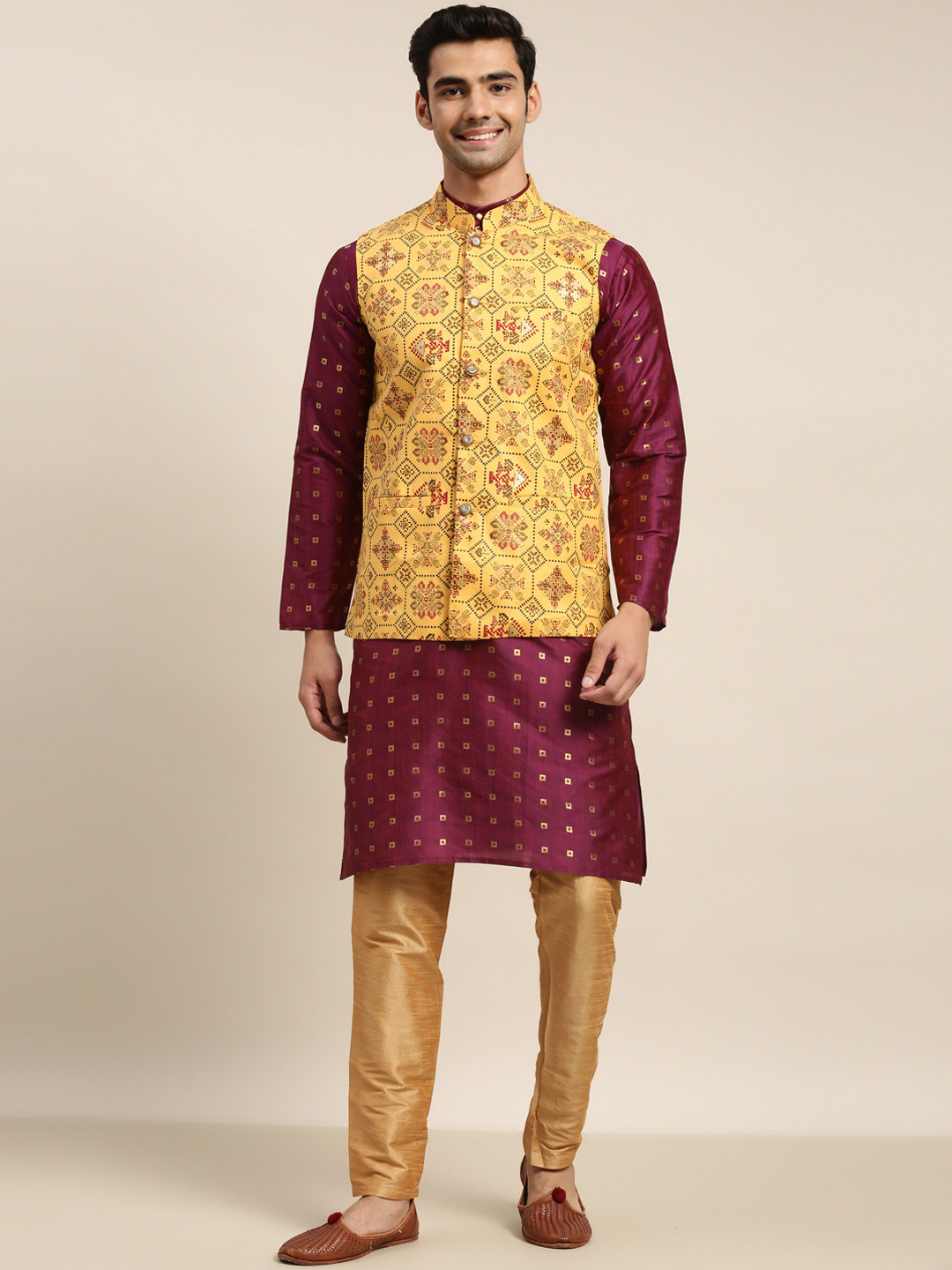 SOJANYA Men Purple Woven Design Kurta & Churidar Comes With a Nehru Jacket