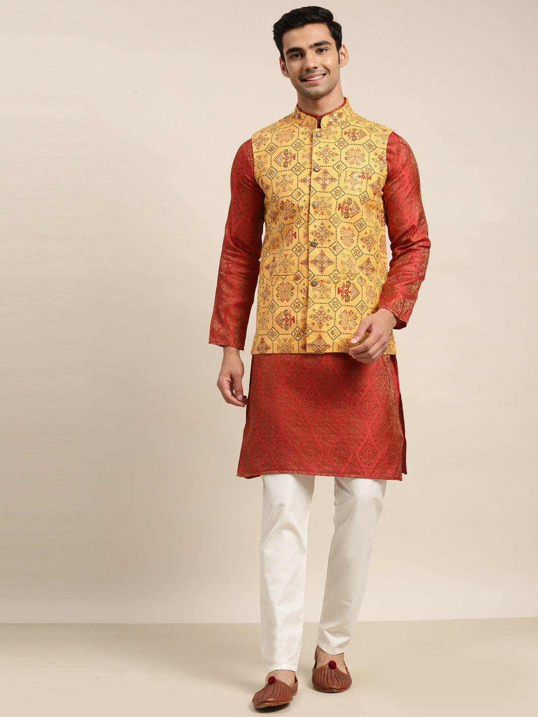 SOJANYA Men Red Ethnic Motifs Kurta with Pyjamas