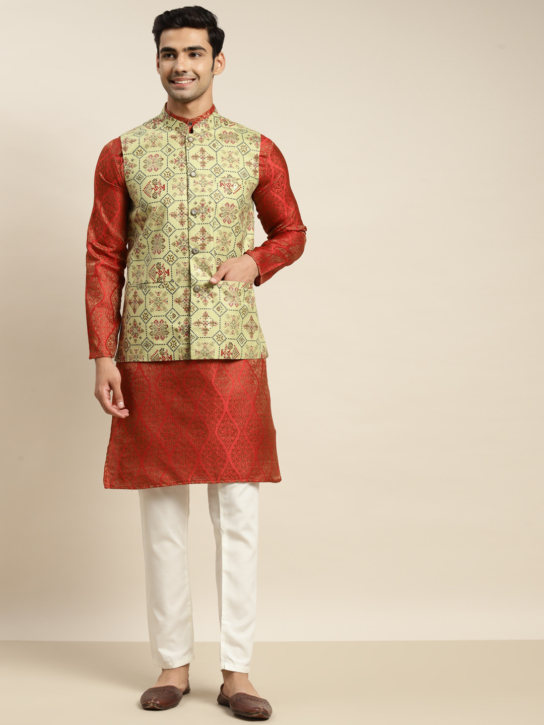 SOJANYA Men Red Kurta with Churidar & Nehru Jacket