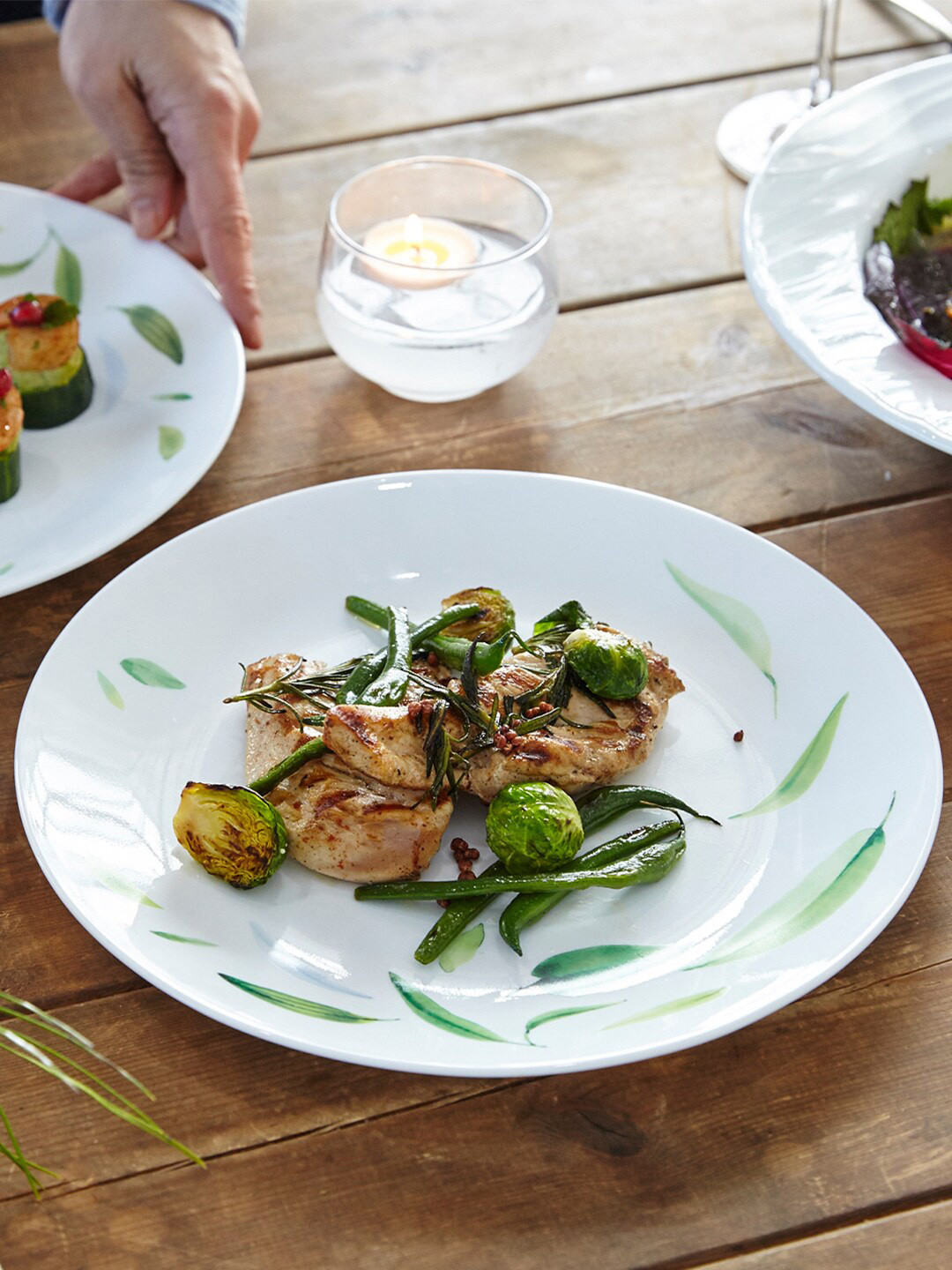 Corelle White & Green Pack of 6 Pieces Printed Dishwasher & Microwave safe Glossy Plates