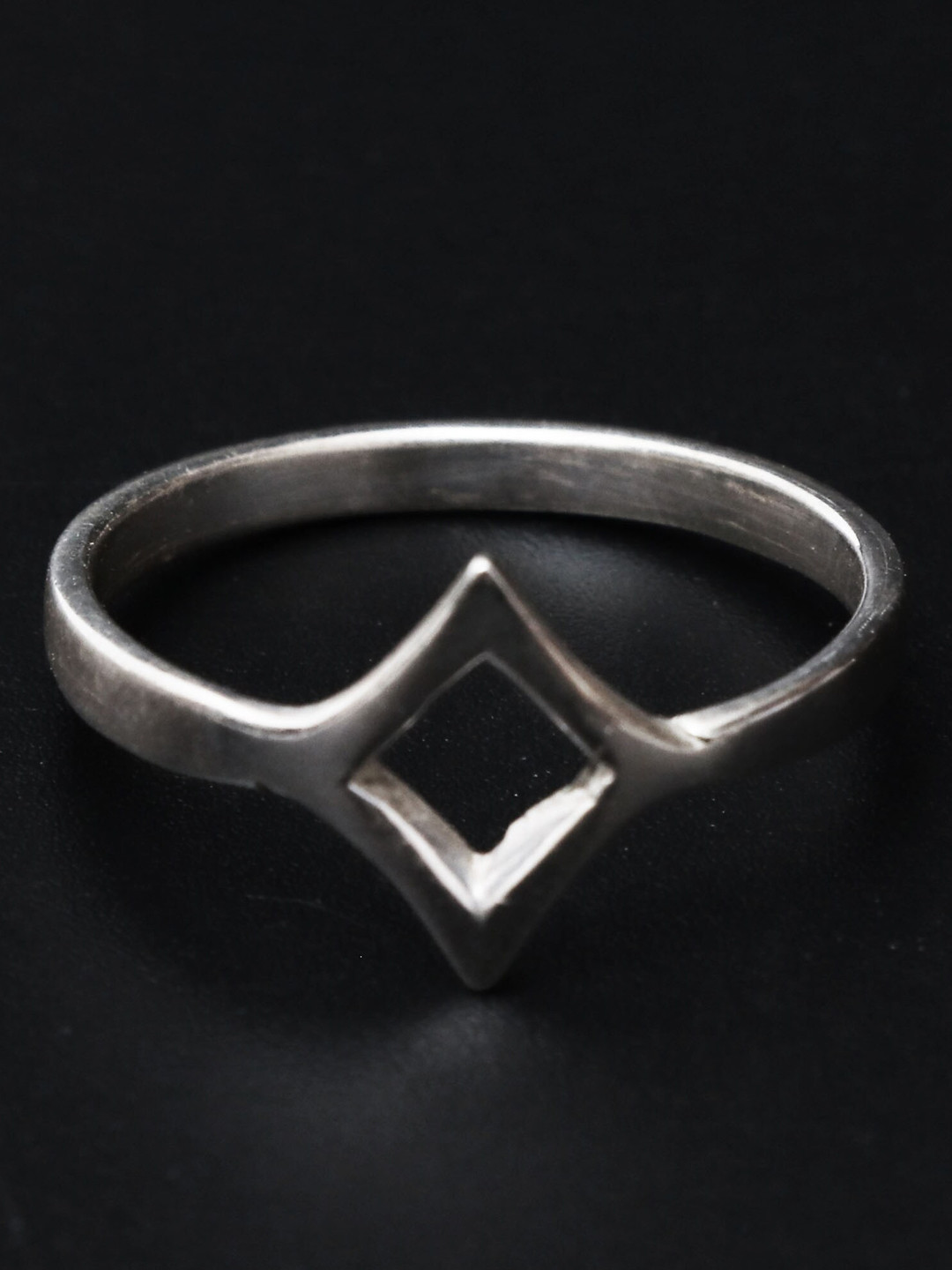 HIFLYER JEWELS Rhodium Plated 925 Sterling Silver Minimalist Finger Ring