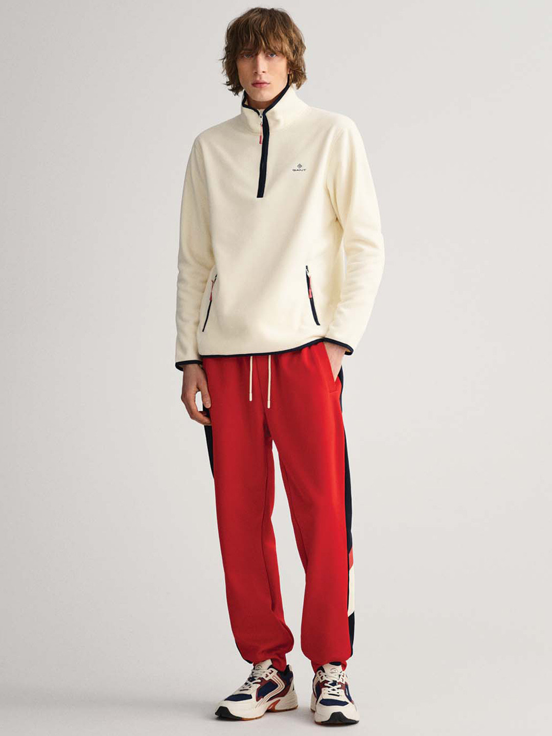 GANT Men Solid Relaxed Fit Joggers
