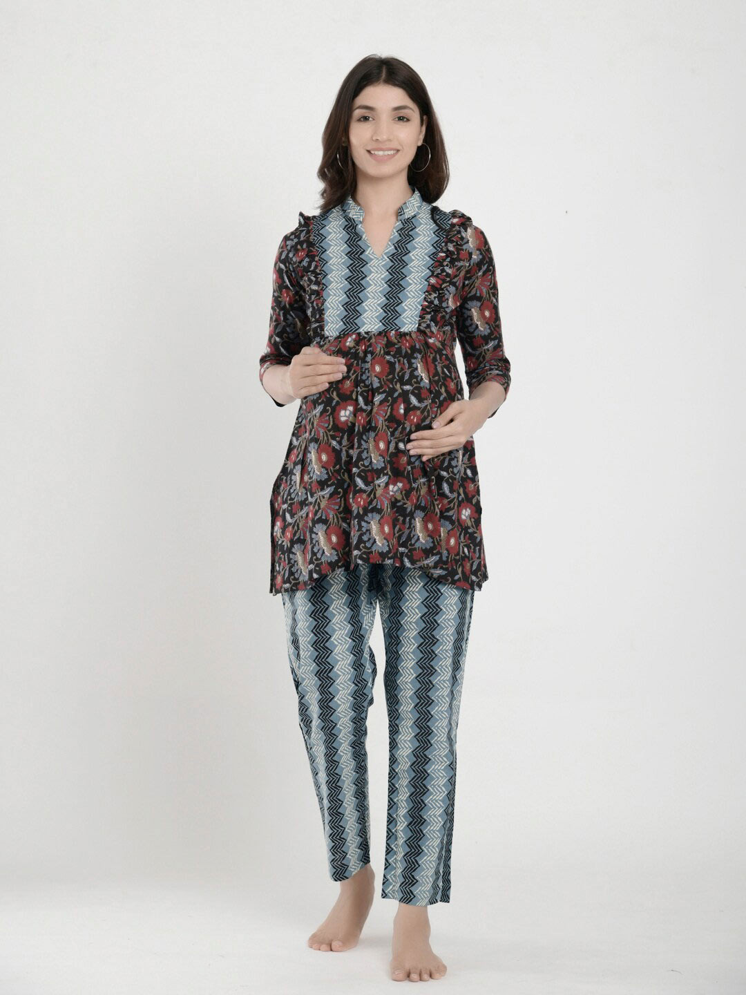 Ikk Kudi by Seerat Floral Printed Maternity & Nursing Cotton Kurta with Pant Nightdress