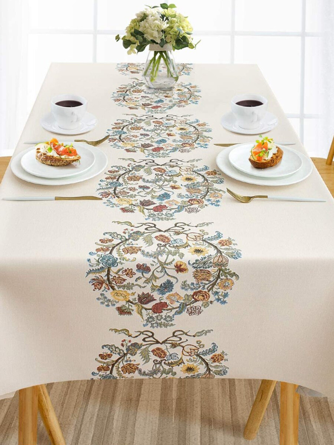 URBAN SPACE White Printed Cotton 6-Seater Dining Table Cover