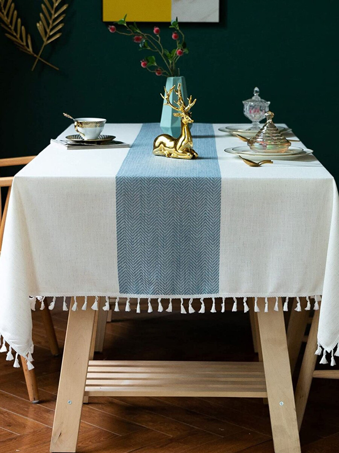 URBAN SPACE Off White & Blue 4-Seater Table Cloth