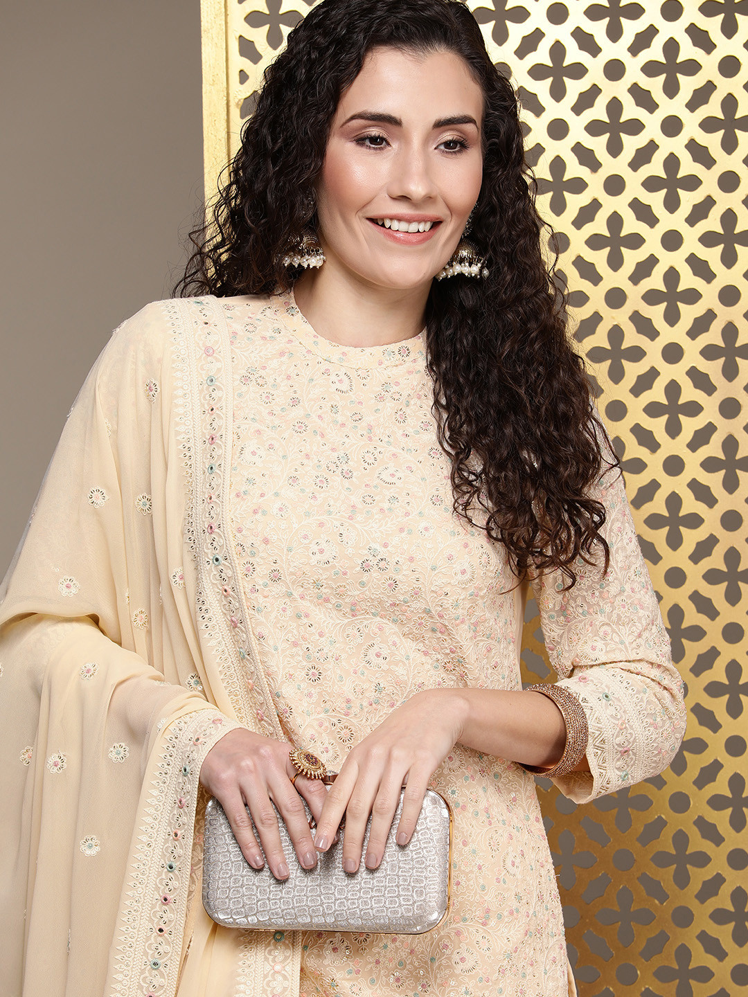 House of Pataudi Women Jashn Floral Thread Work Sequined  Kurta With Trousers & Dupatta