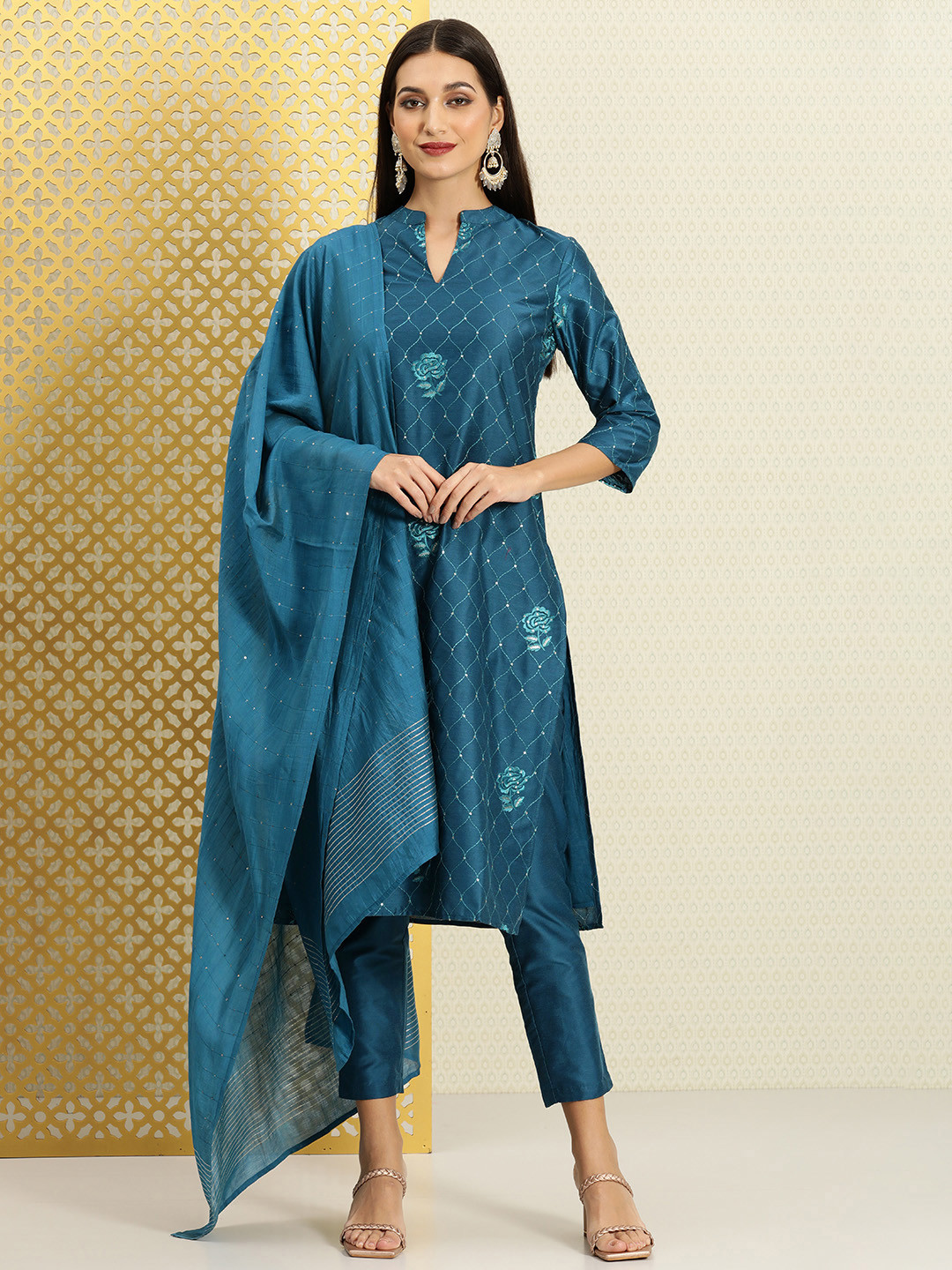 House of Pataudi Jashn Women Teal Blue Embroidered Kurta with Trousers & With Dupatta