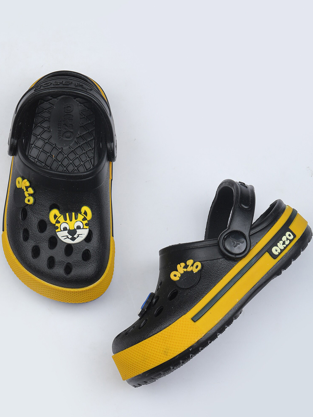 ABROS Kids Black & Yellow Printed Rubber Clogs