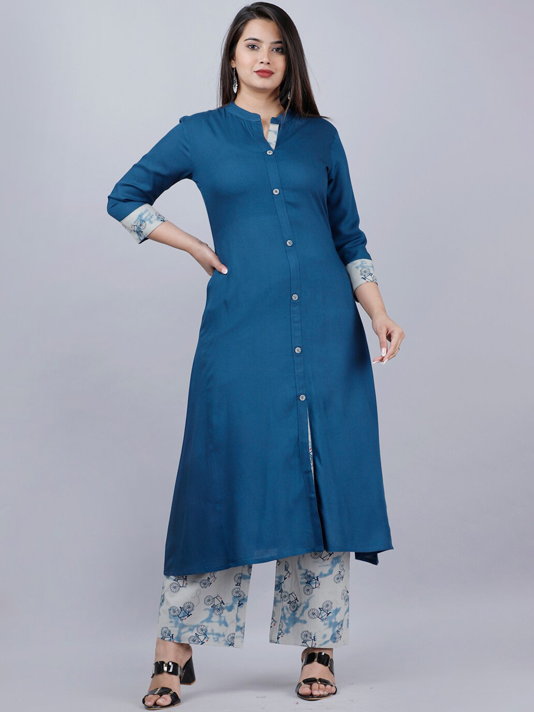 MAUKA Women Teal solid Kurta with printed Palazzos