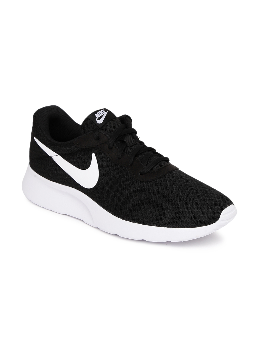 nike tanjun black sneakers