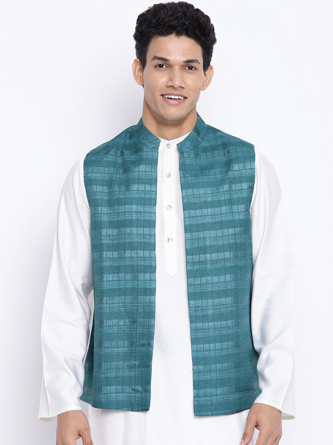 Fabindia Men White Kurta with Trousers & Jacket