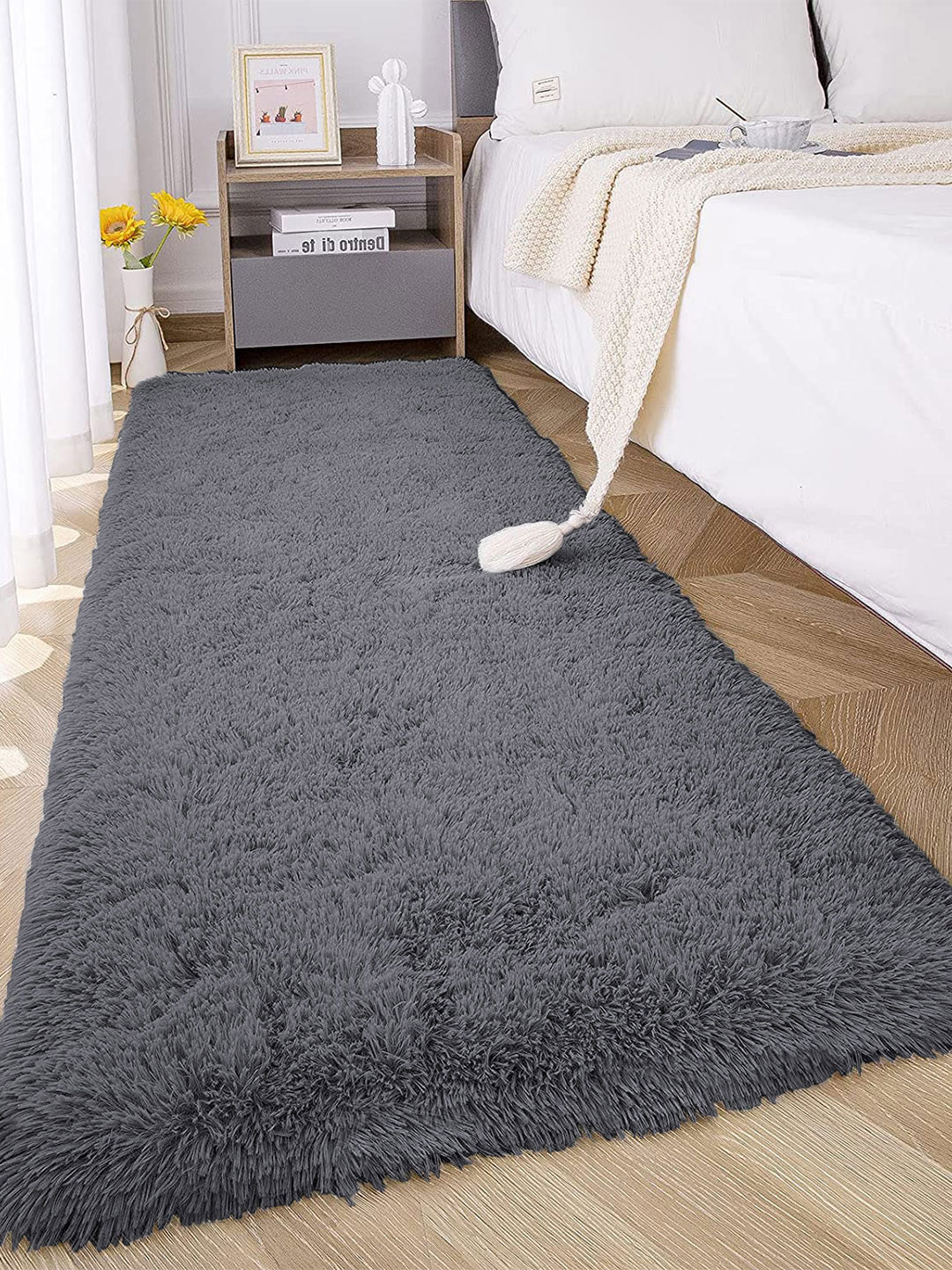 LUXEHOME INTERNATIONAL Grey Solid 2000 GSM Marino Runner