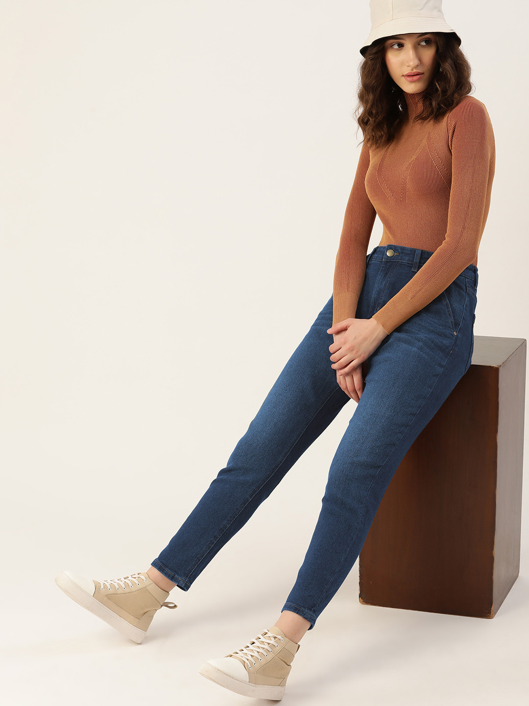 DressBerry Women Navy Blue High-Rise Light Fade Stretchable Mom Fit Jeans