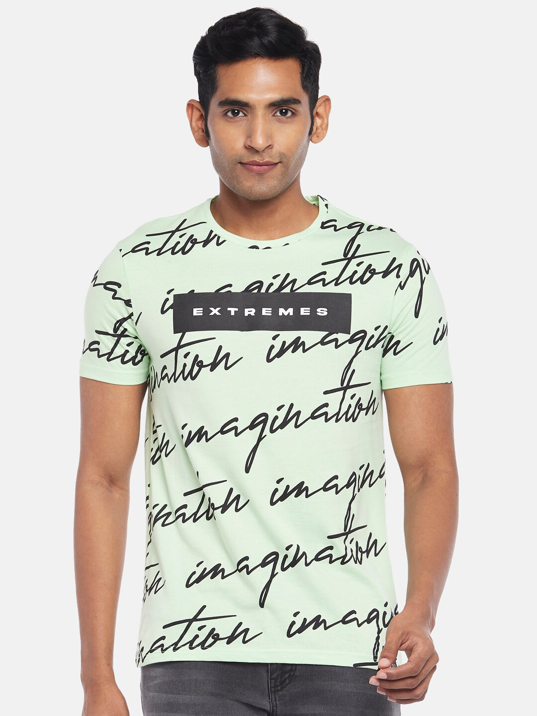 People Men Green Printed Raw Edge Slim Fit T-shirt