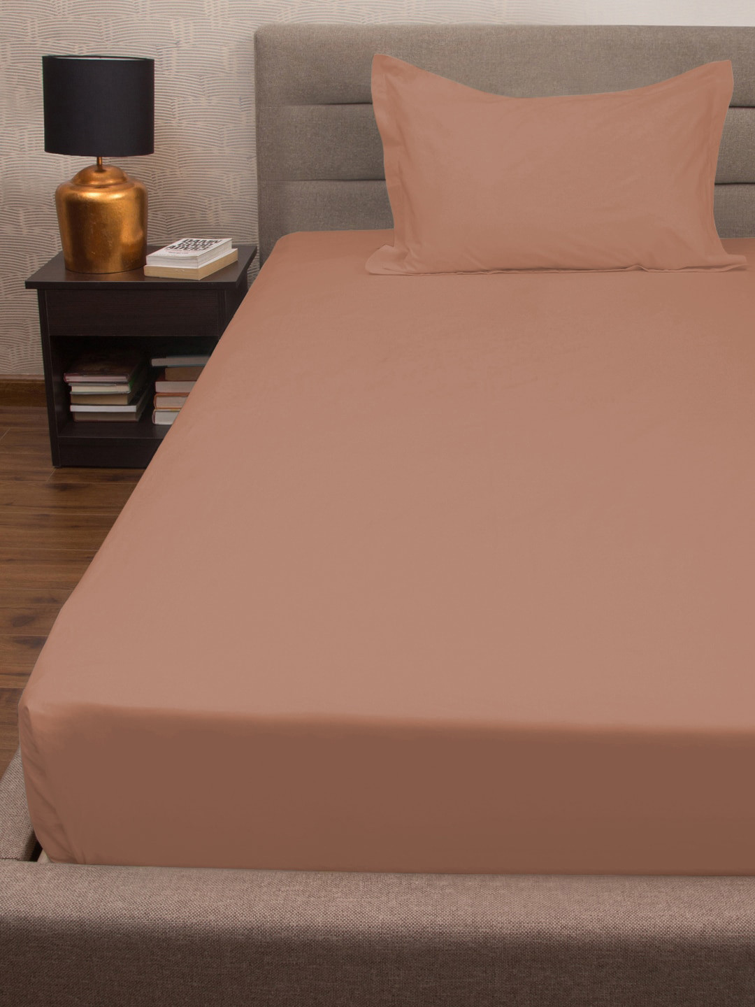PETAL HOME Peach Solid Pure Cotton Breathable 300 TC Fitted Single Fine Bedsheet with a Pillow Cover-215 x 260 cm