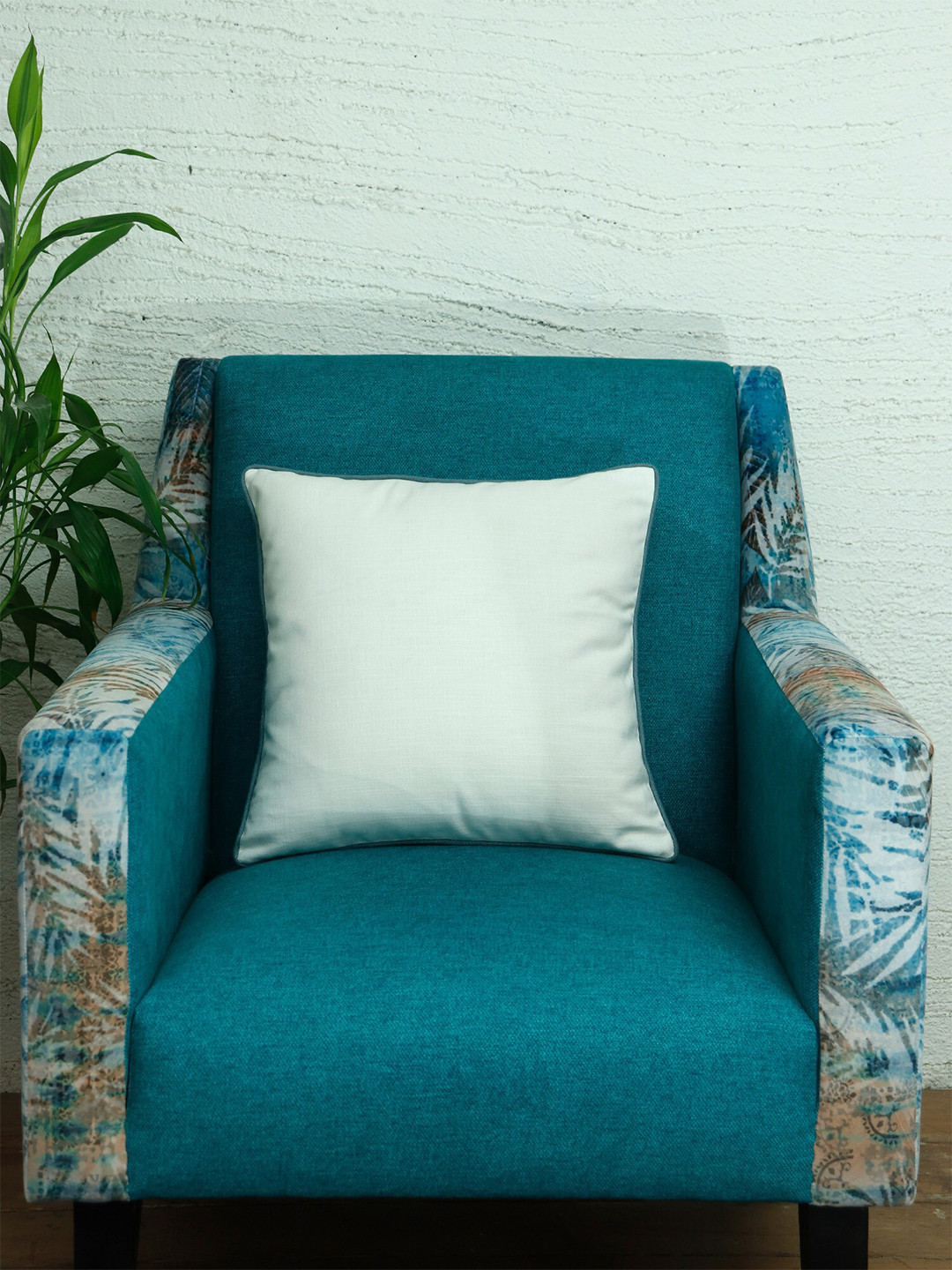 ZEBA White Cotton Square Cord Piping Cushion Cover